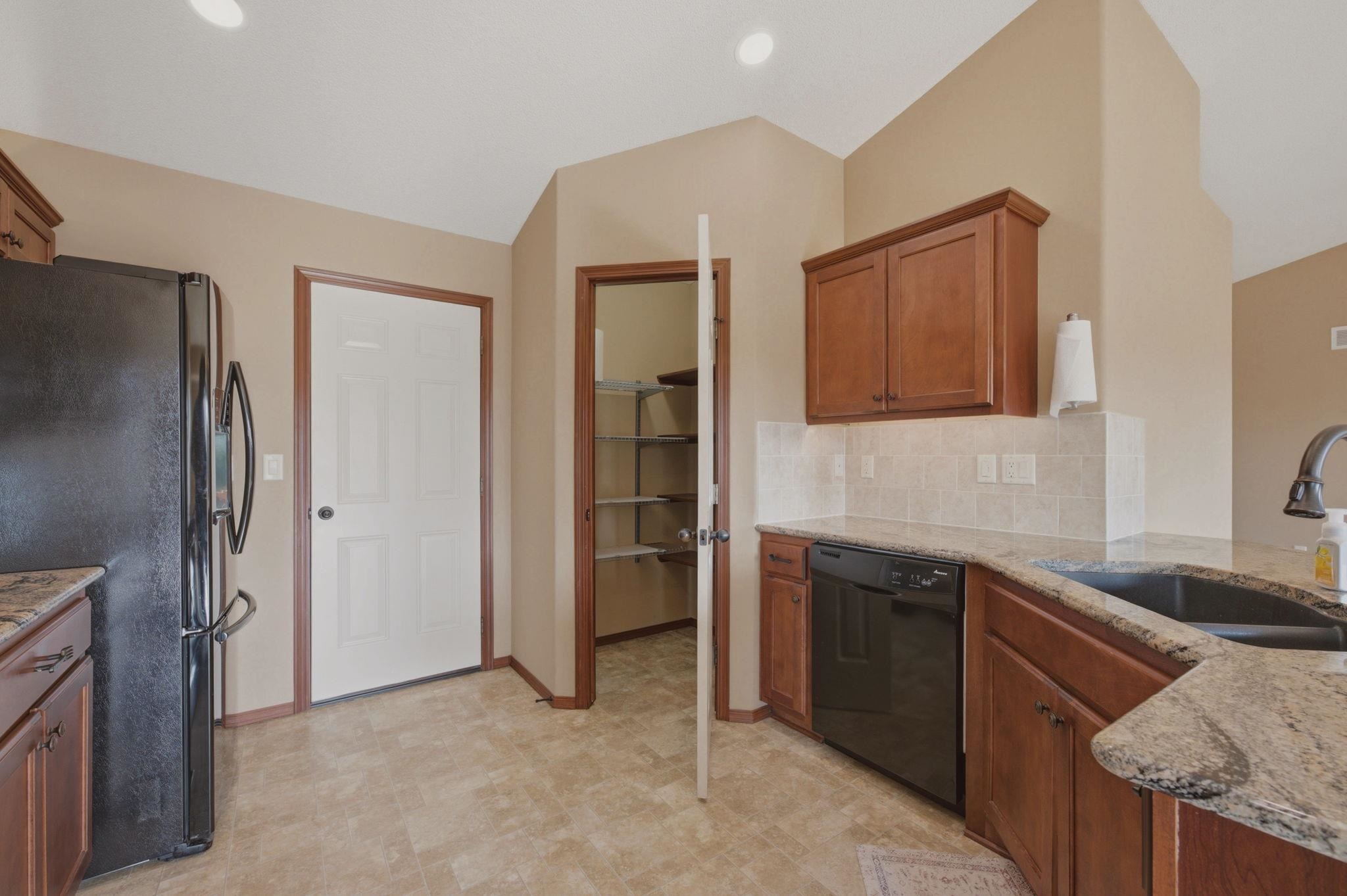 5112 N Saker Cir Property Photo 8