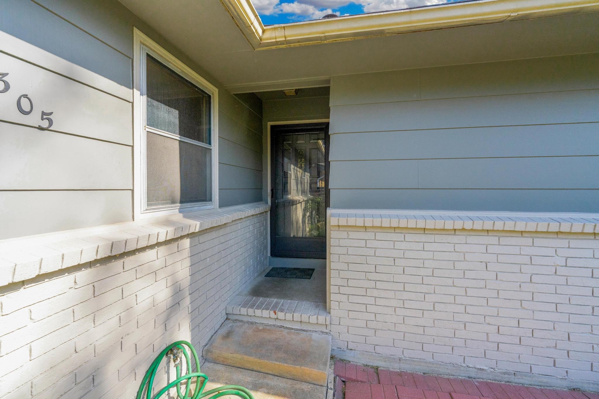 1305 N Sheridan St Property Photo 3