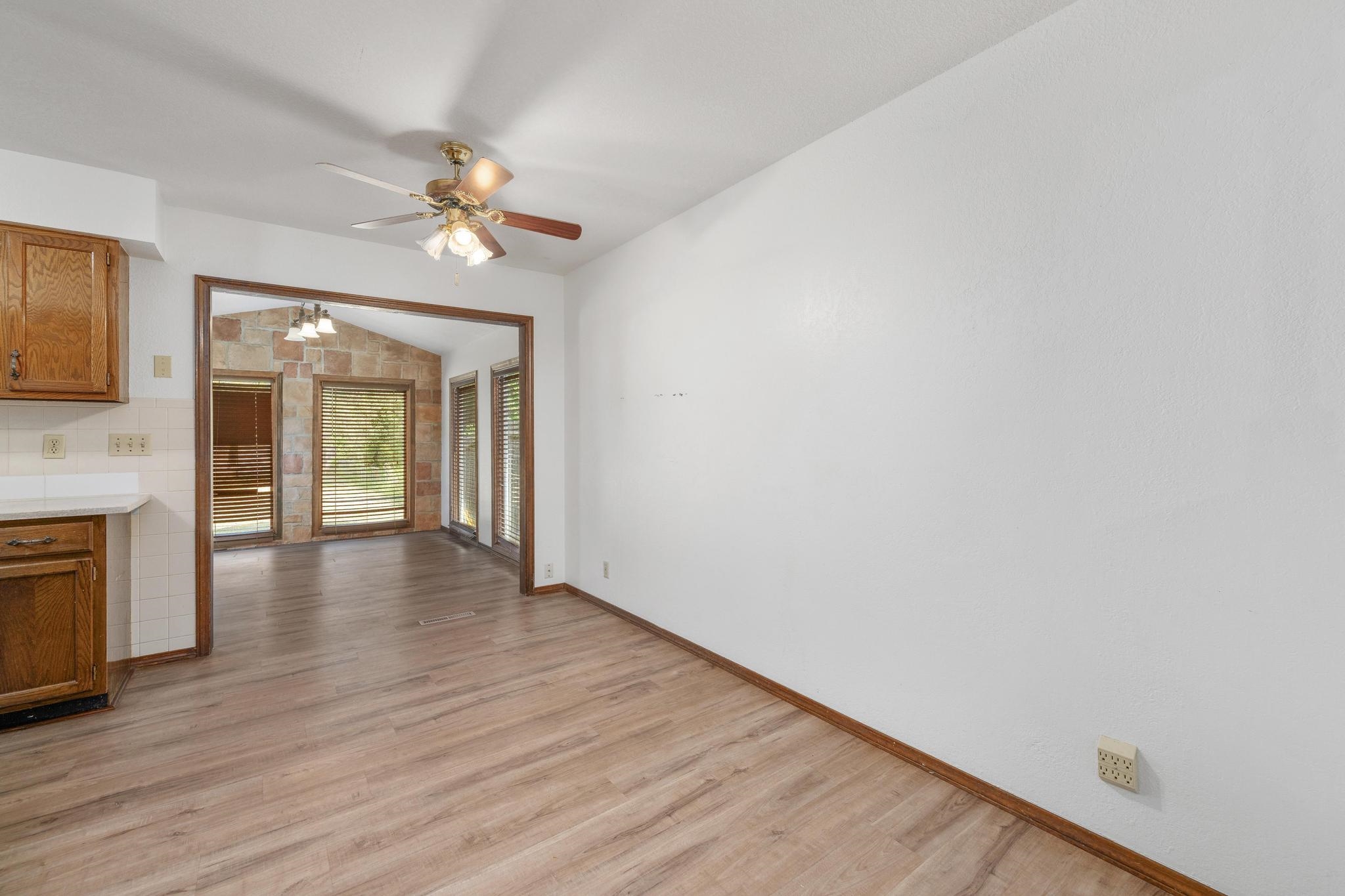 1305 N Sheridan St Property Photo 7