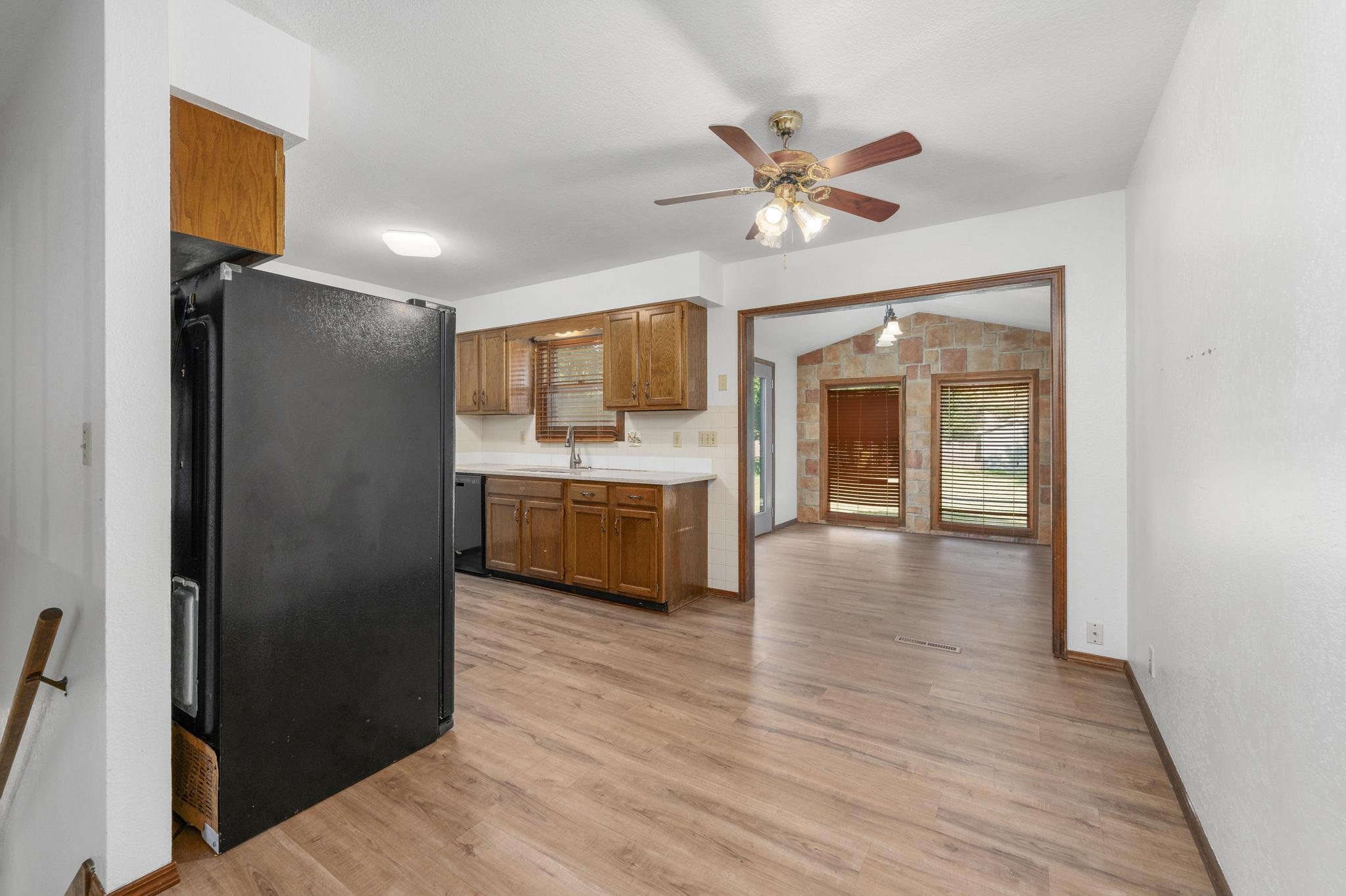 1305 N Sheridan St Property Photo 8