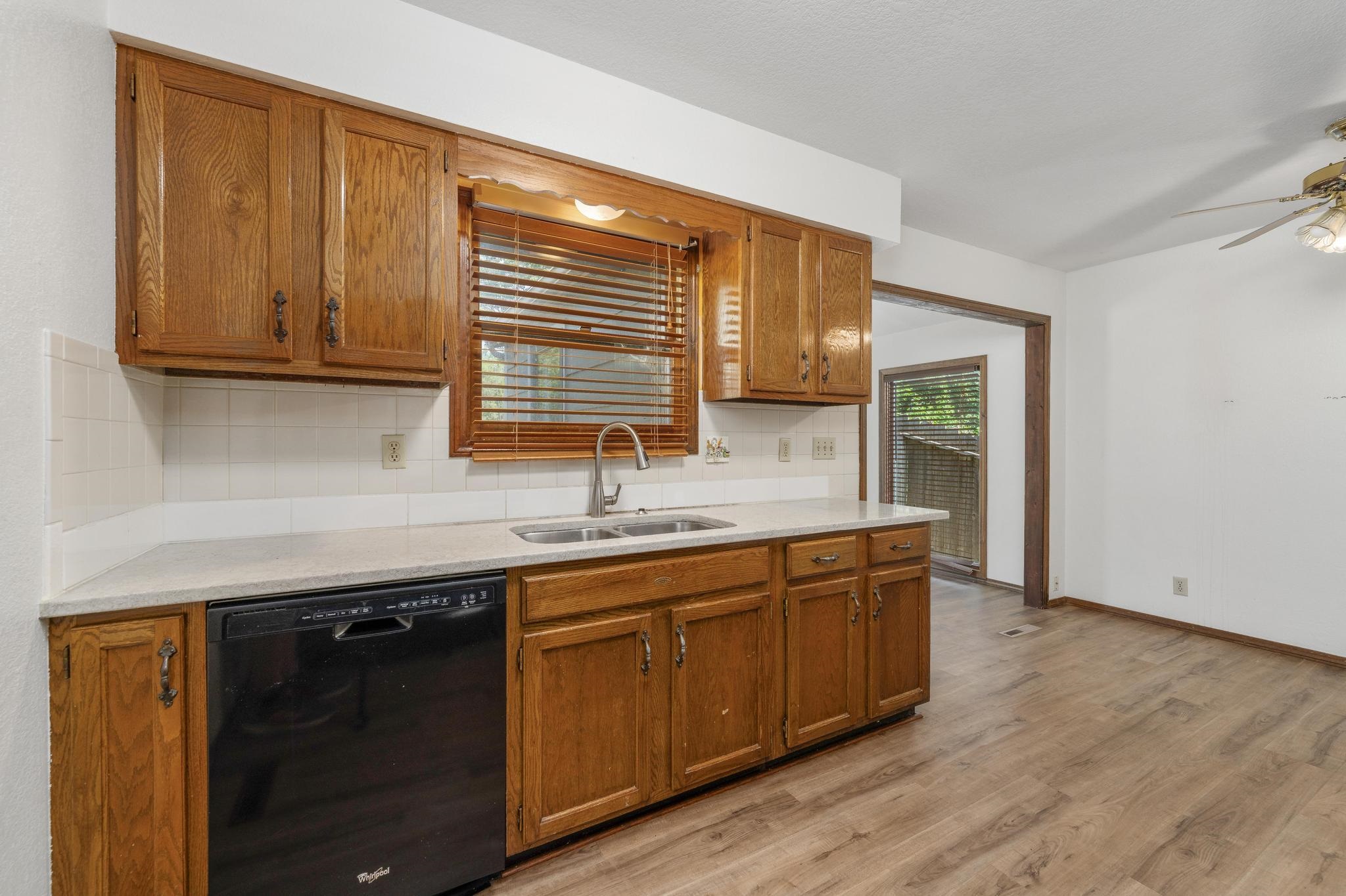 1305 N Sheridan St Property Photo 13