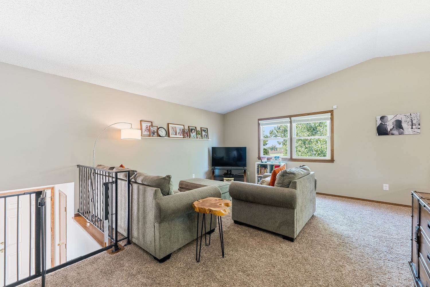 2753 S Lori Property Photo 4