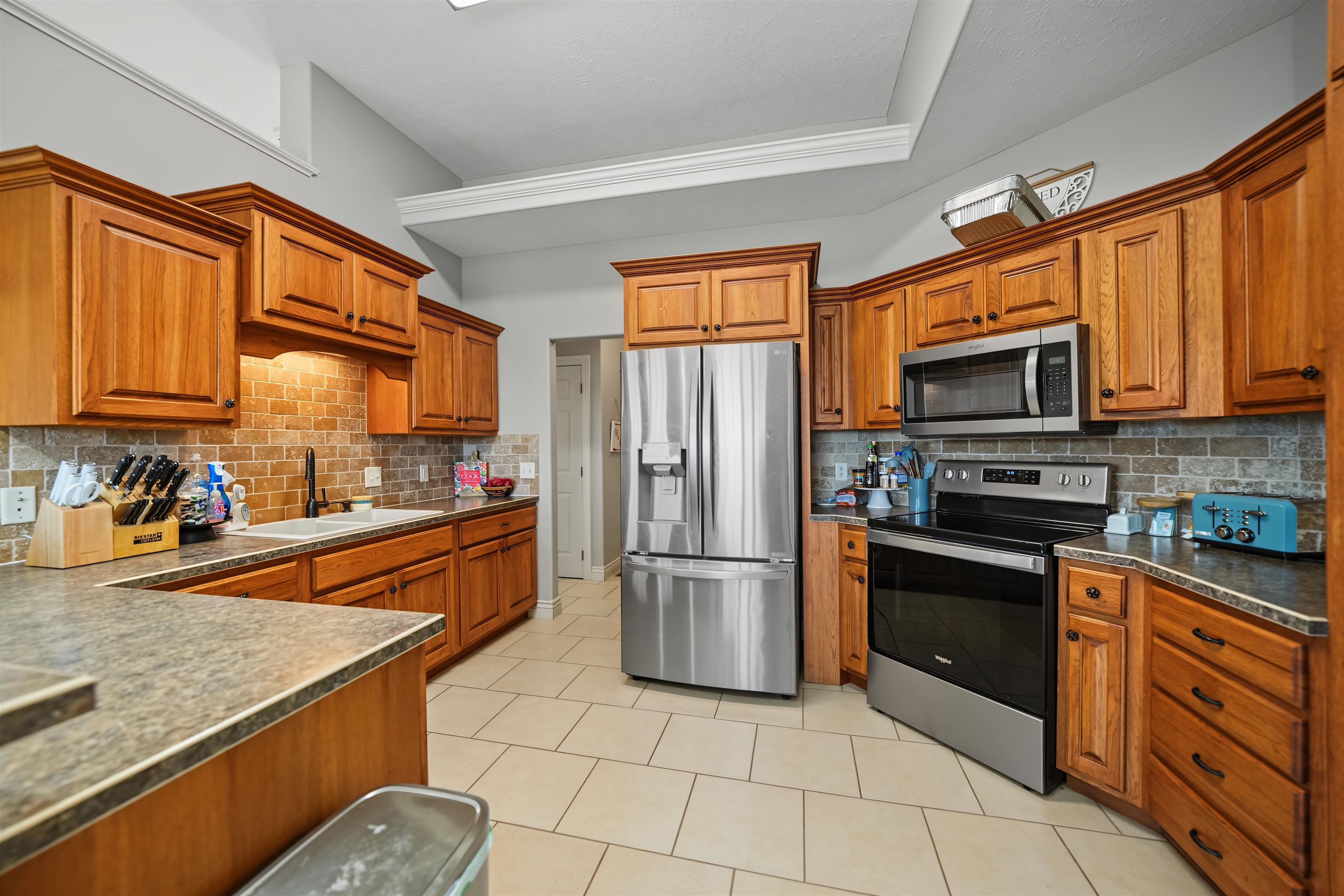 2108 Brookefield Dr Property Photo 9