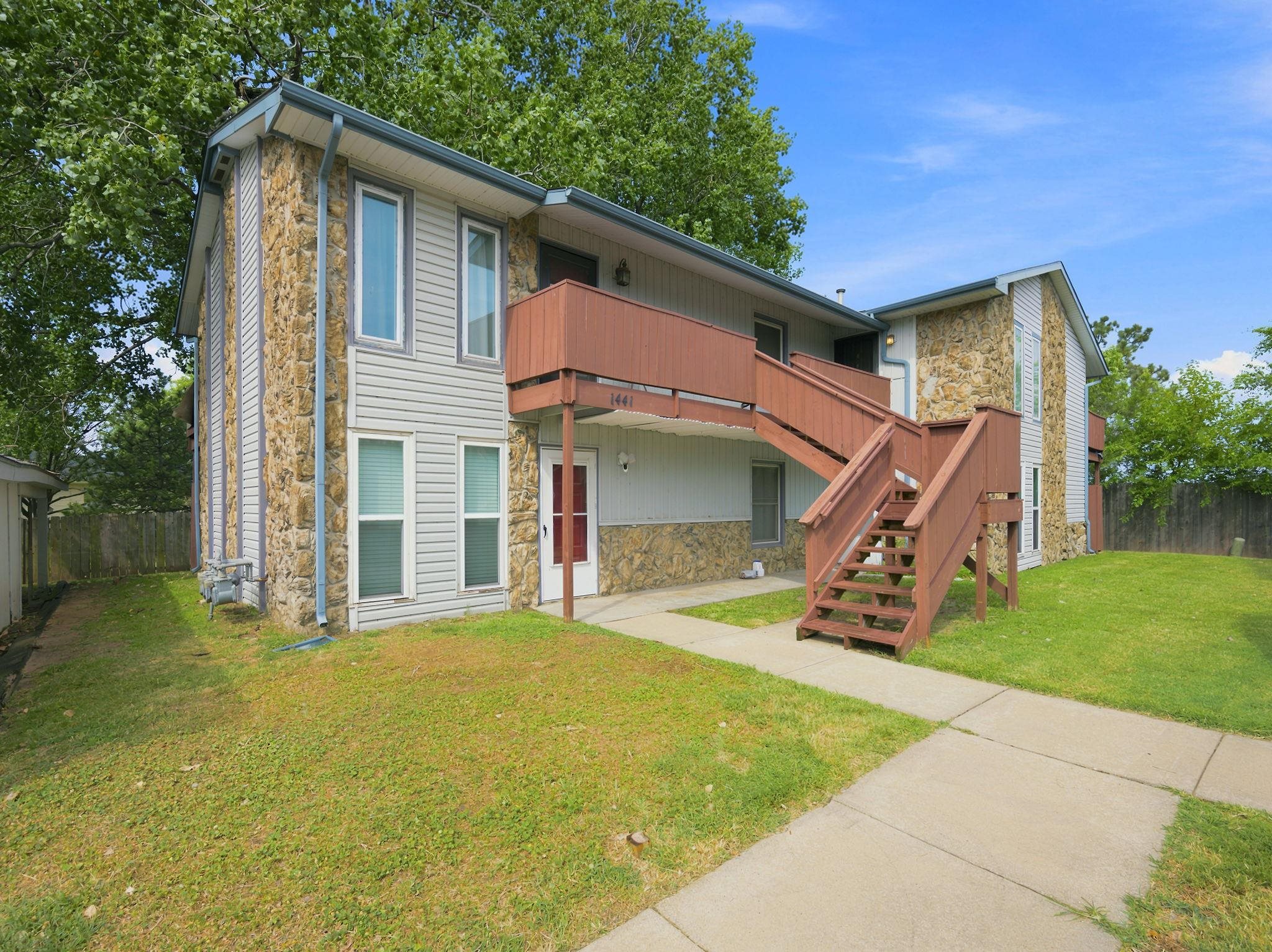 1441 N Smith Ct. # 2 Property Photo 1