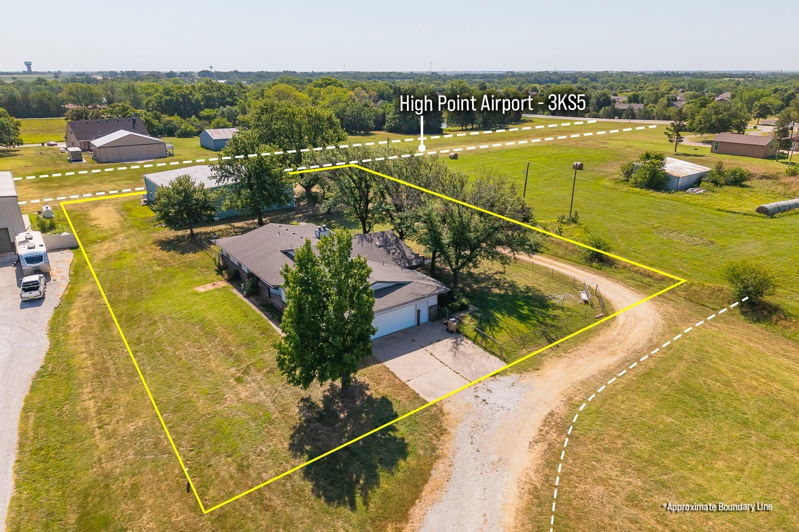 12 N Hawthorne Property Photo 3