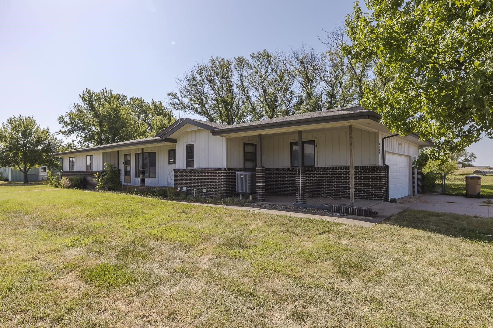 12 N Hawthorne Property Photo 5