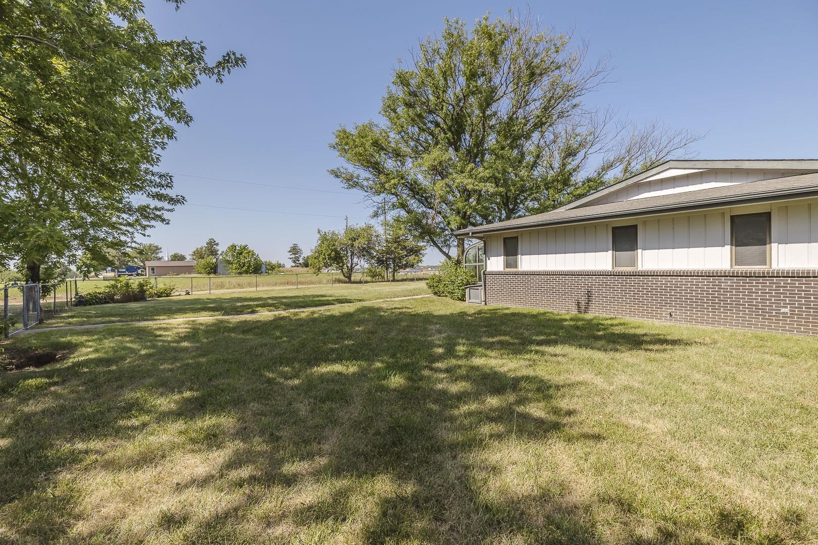 12 N Hawthorne Property Photo 29
