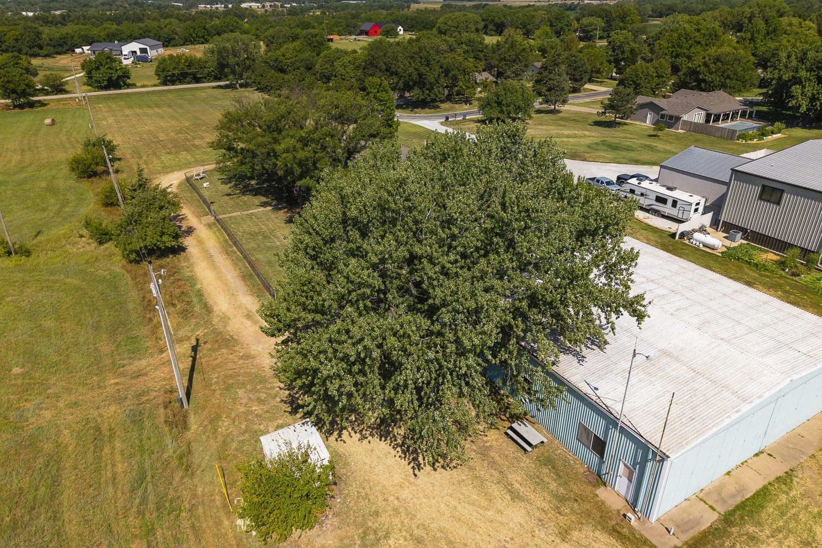 12 N Hawthorne Property Photo 36