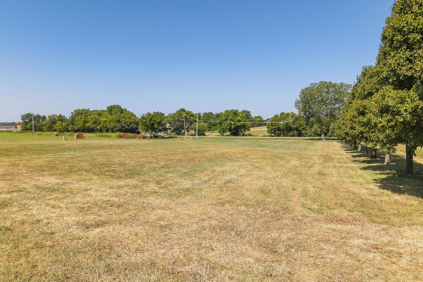 1.3+/- Acres At Hawthorne Property Photo 7