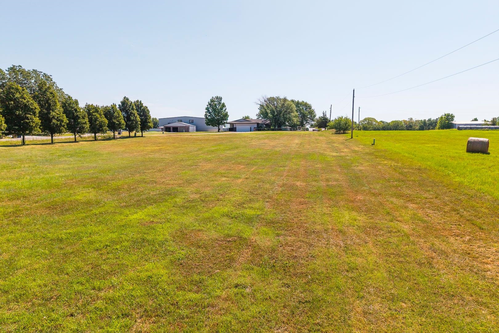 1.3+/- Acres At Hawthorne Property Photo 10