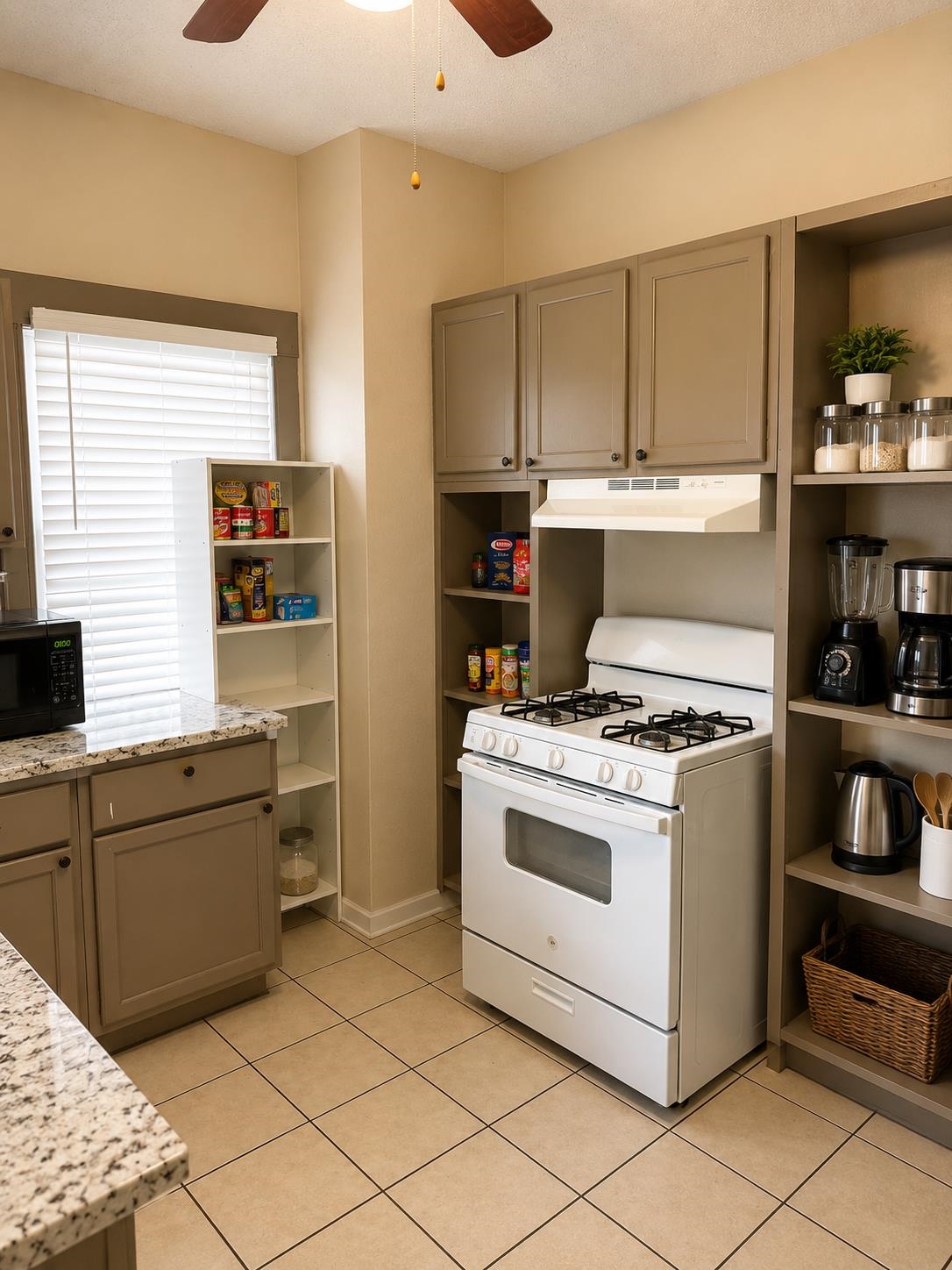 1449 S Wichita Property Photo 4