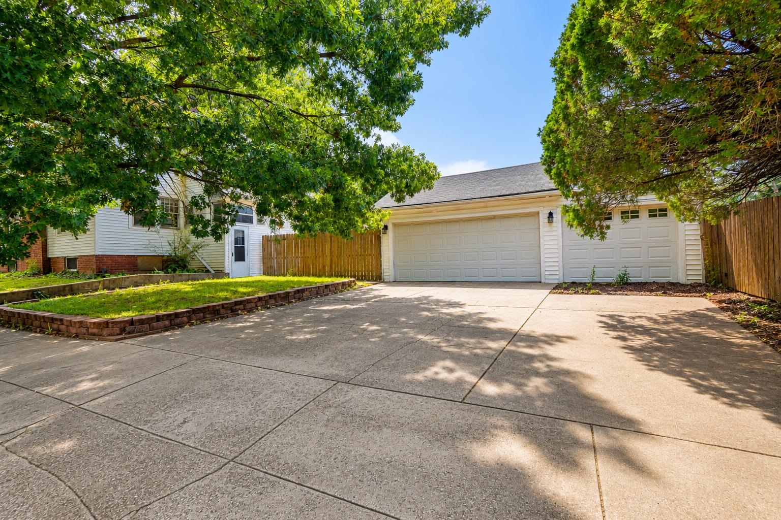 201 Park Property Photo 15