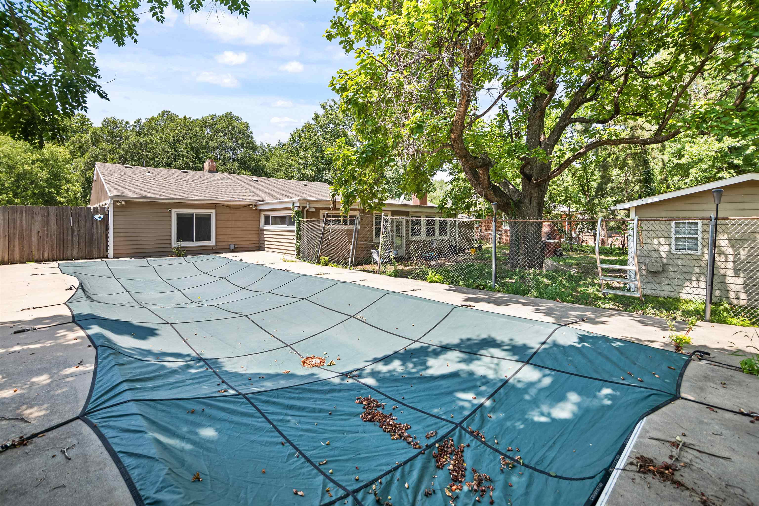 712 S Terrace Dr Property Photo 3