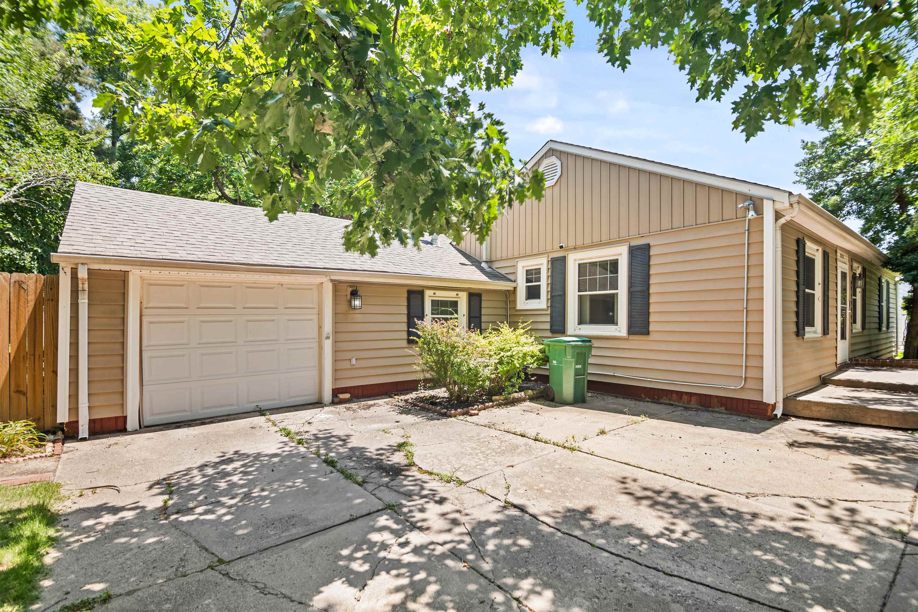 712 S Terrace Dr Property Photo 28