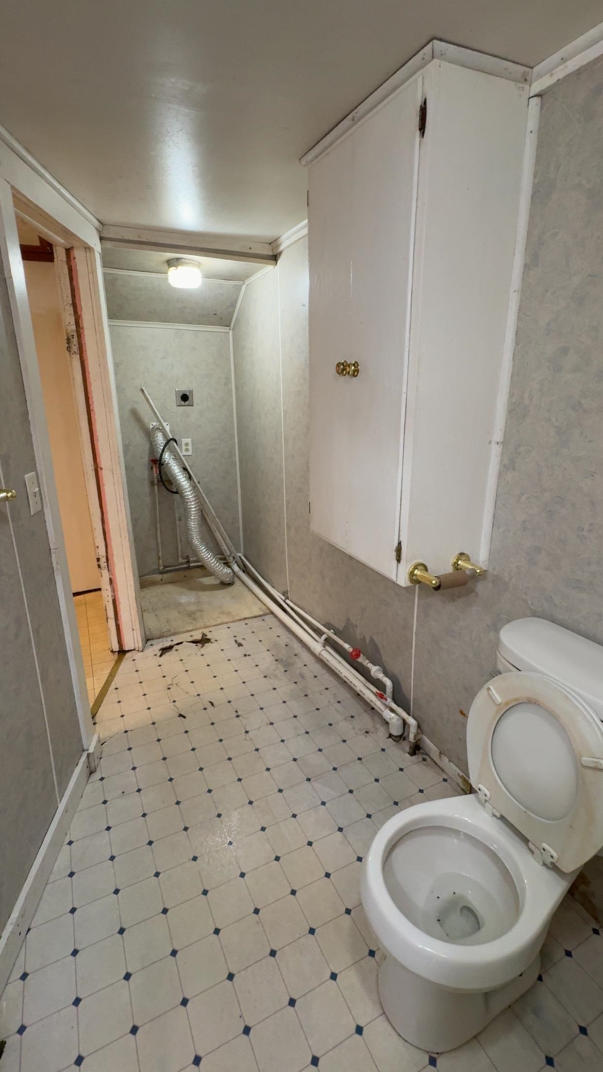 311 W Towanda Property Photo 17