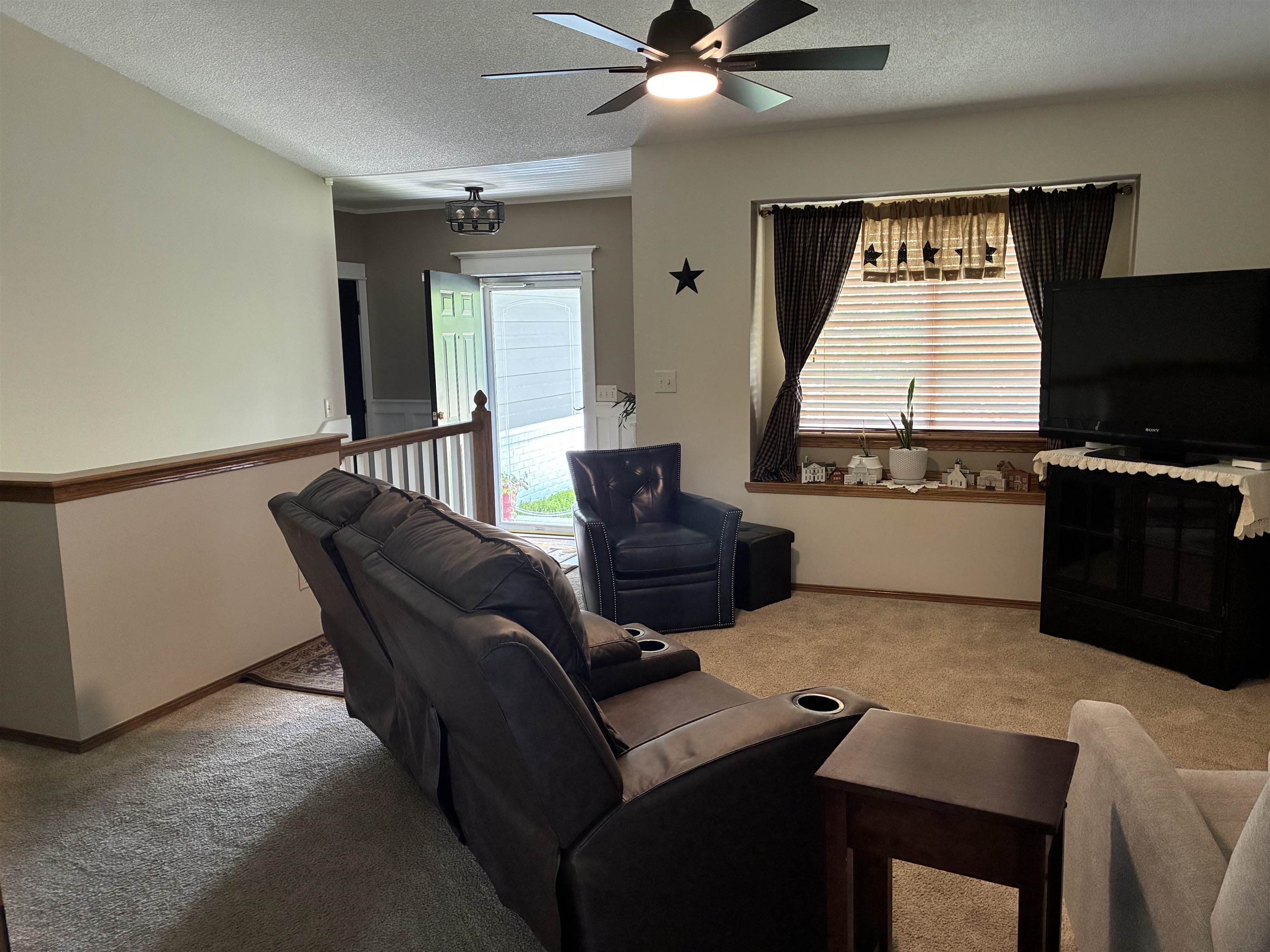 2225 S Milstead Property Photo 4