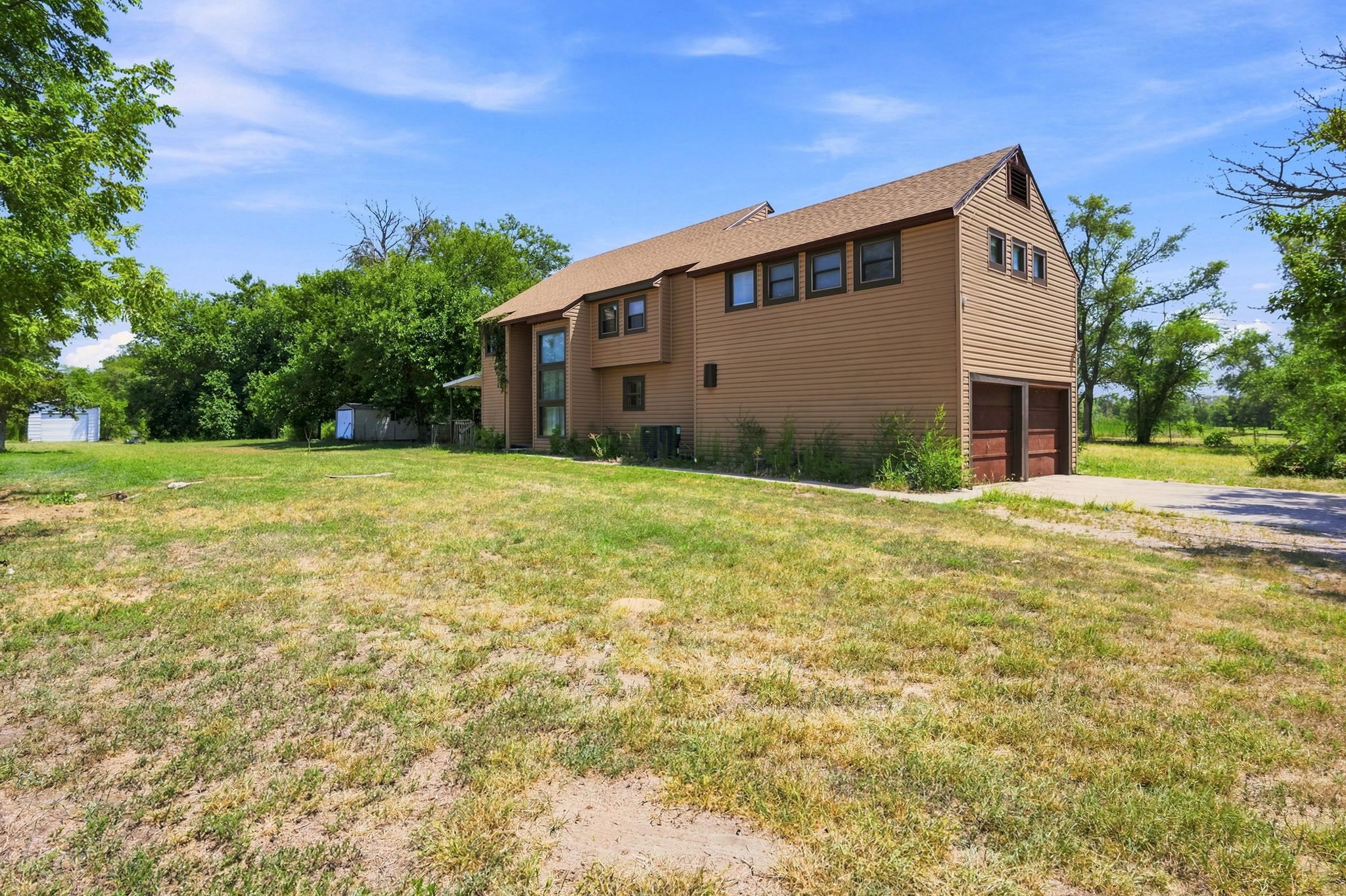 10150 S Hillside Property Photo 3