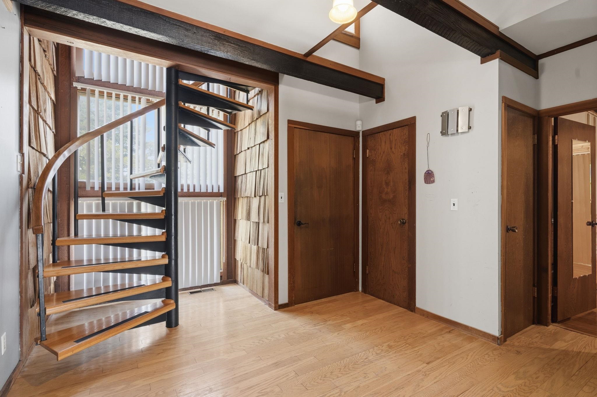 10150 S Hillside Property Photo 4