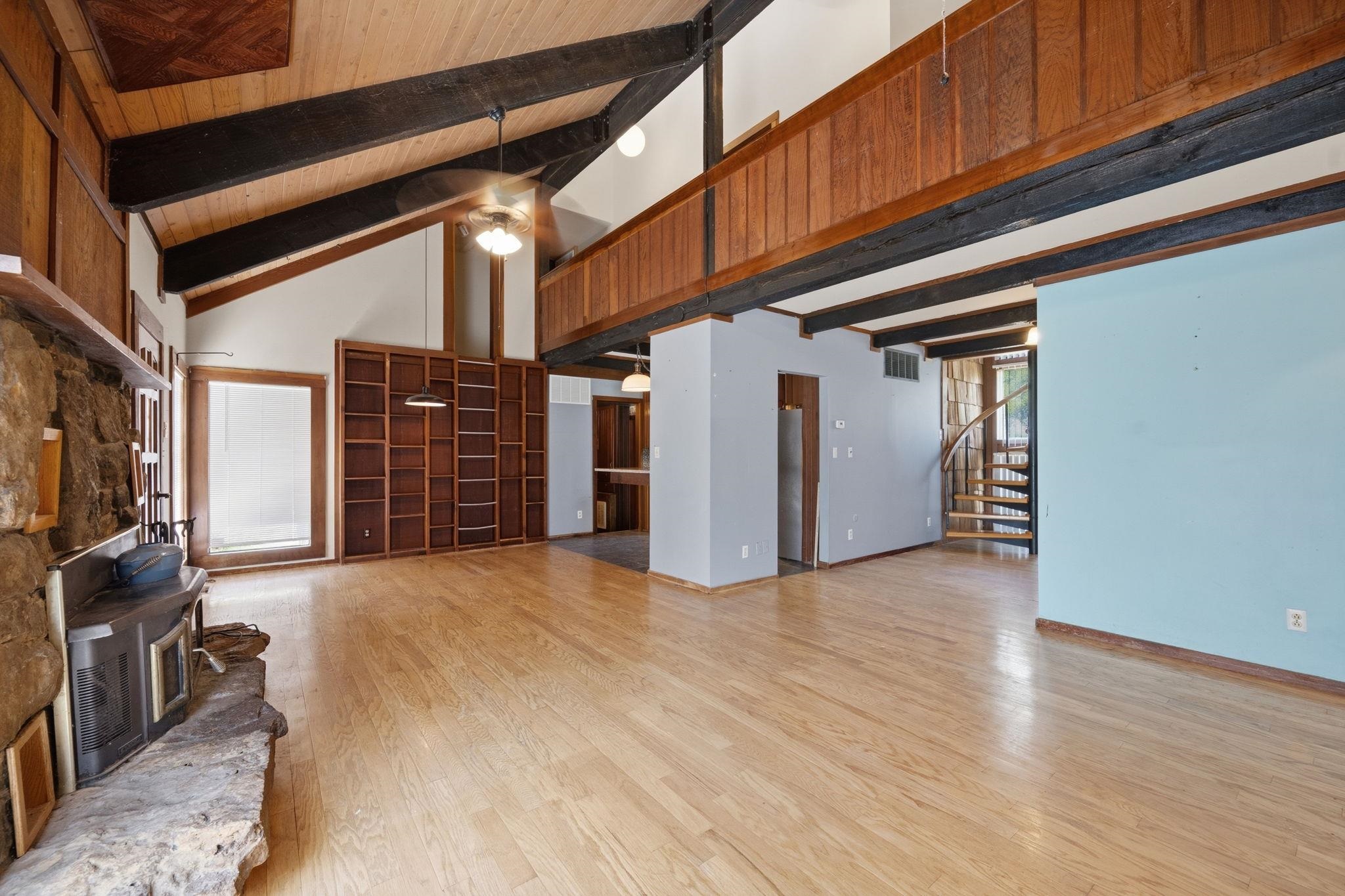 10150 S Hillside Property Photo 6
