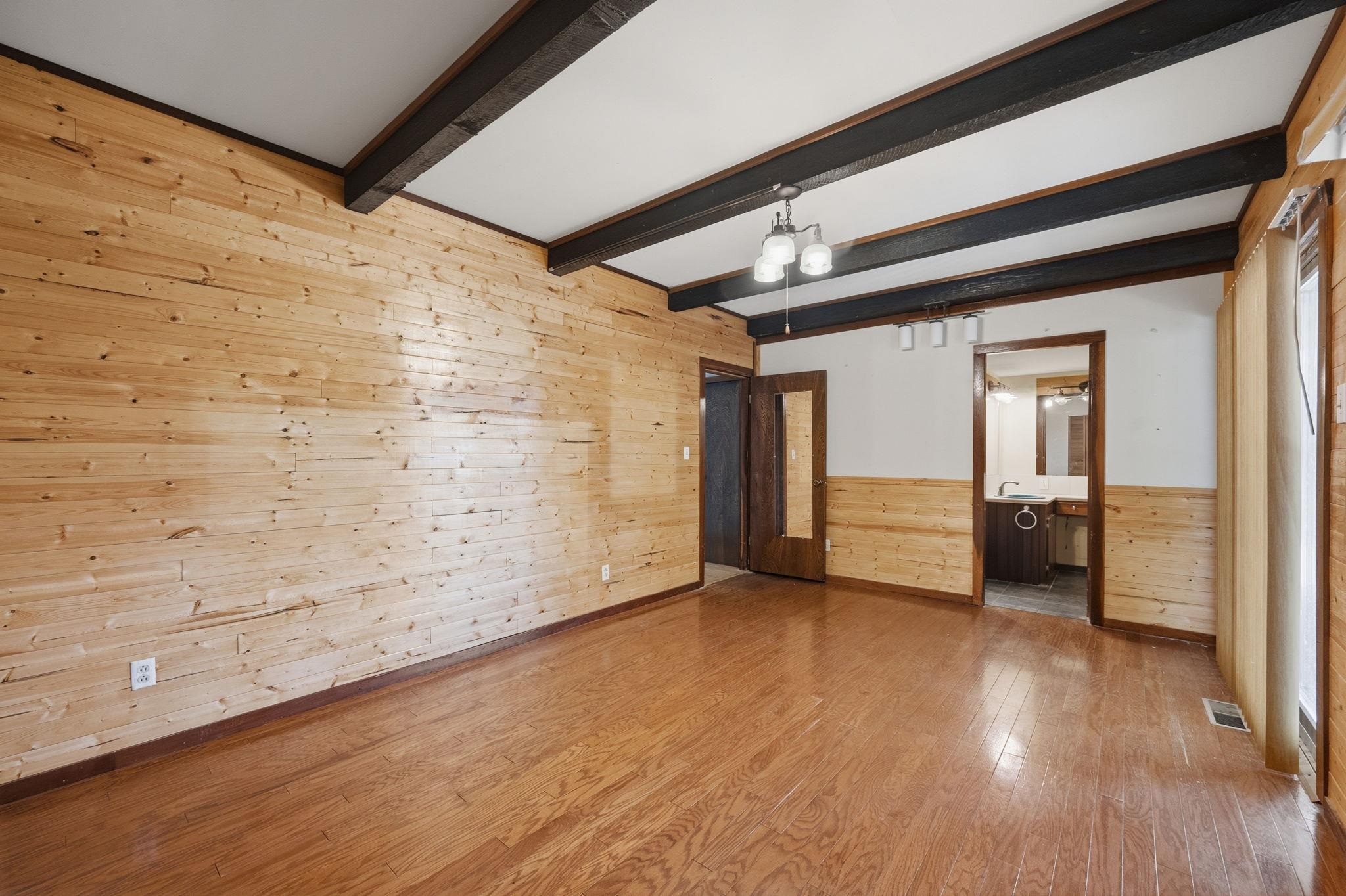 10150 S Hillside Property Photo 9