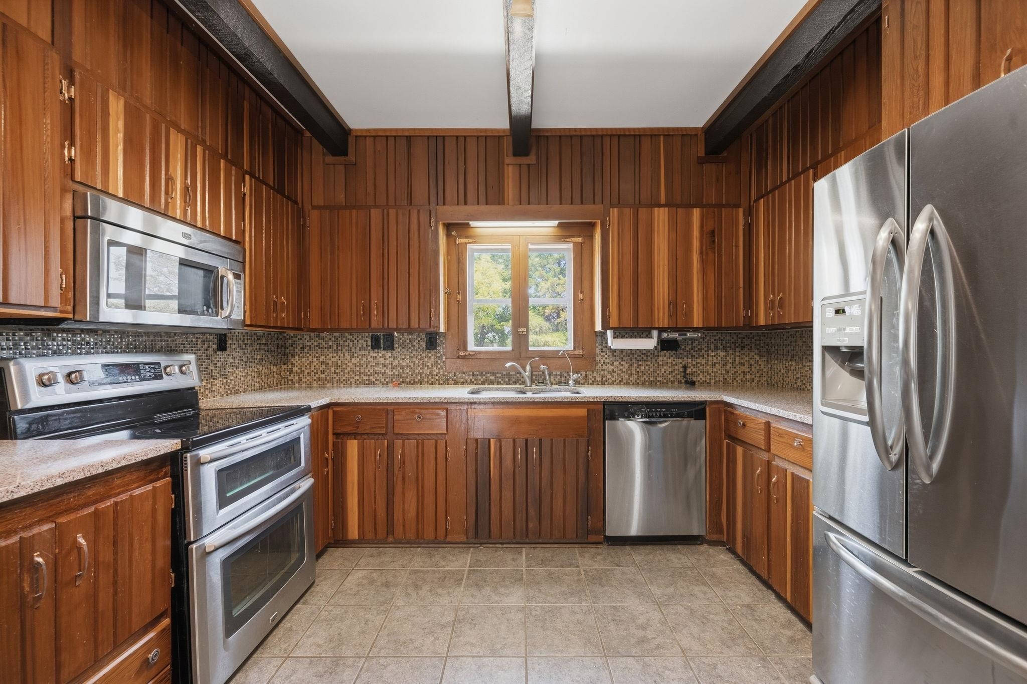 10150 S Hillside Property Photo 11