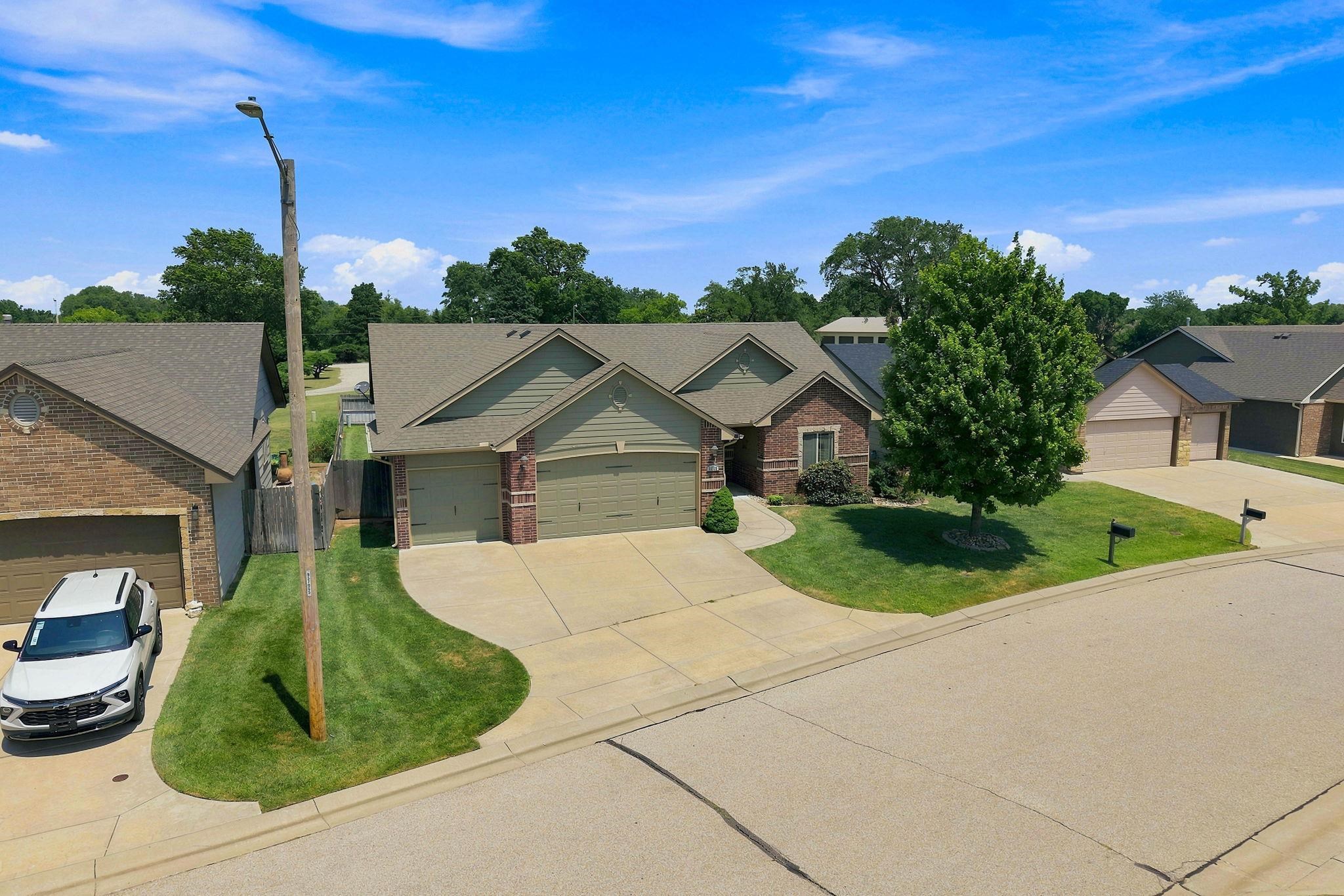 15106 W Slope St Property Photo 3