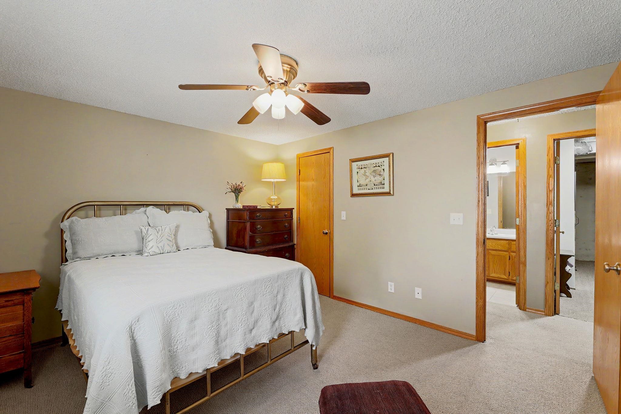 1051 N Aksarben Ct Property Photo 18