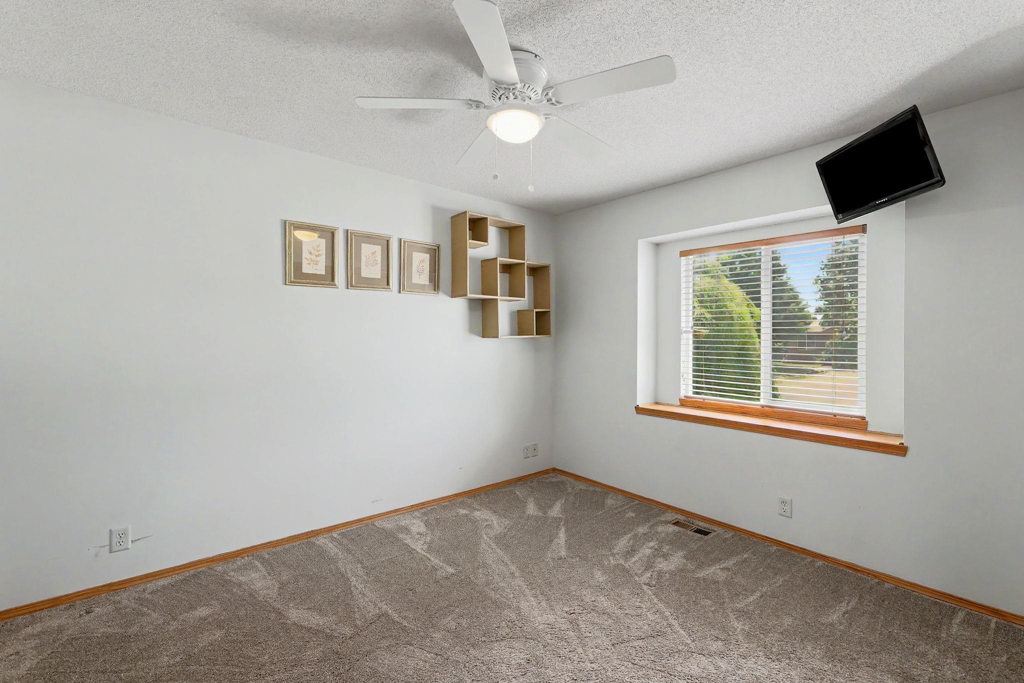 1051 N Aksarben Ct Property Photo 21
