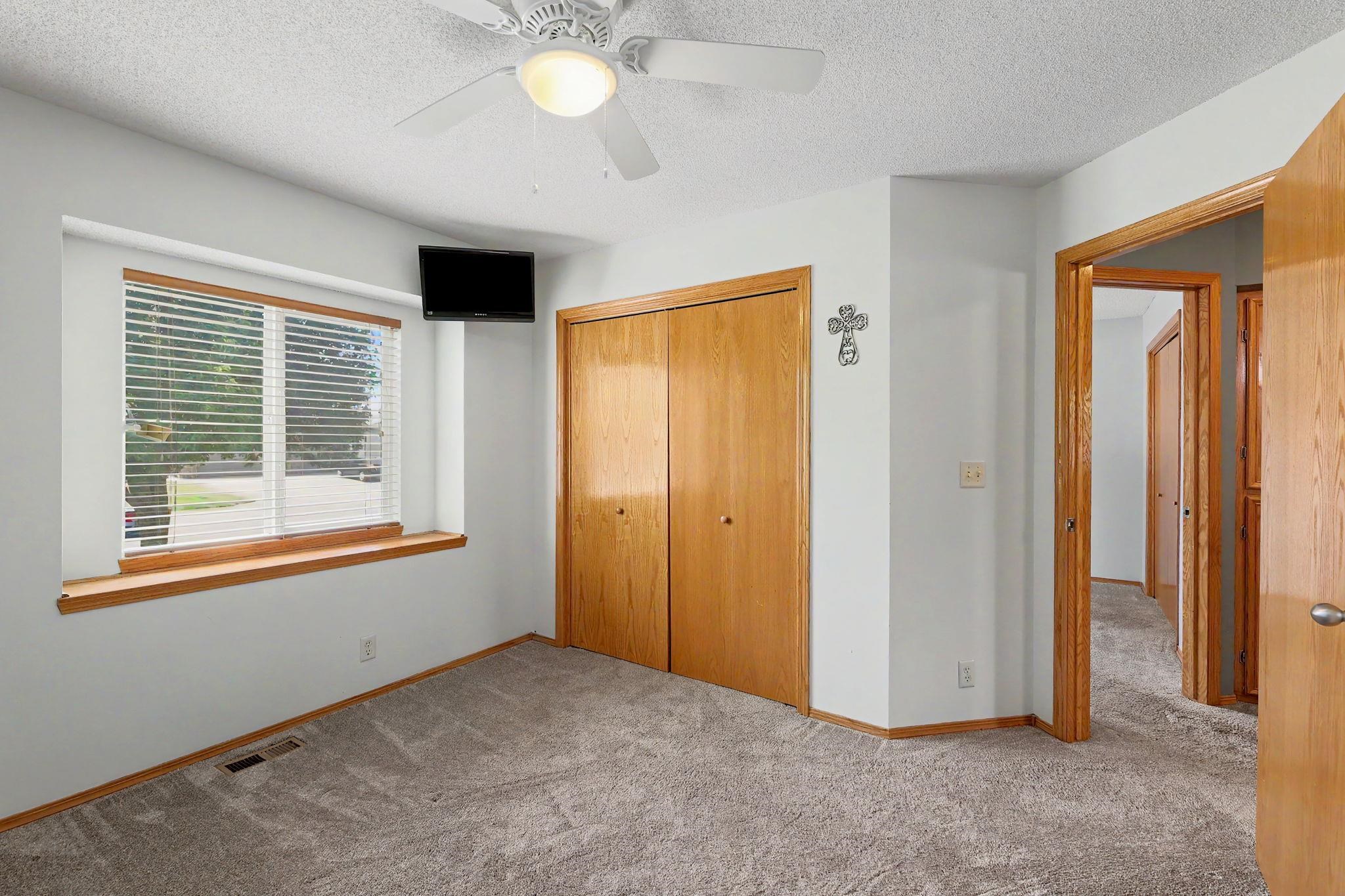 1051 N Aksarben Ct Property Photo 29