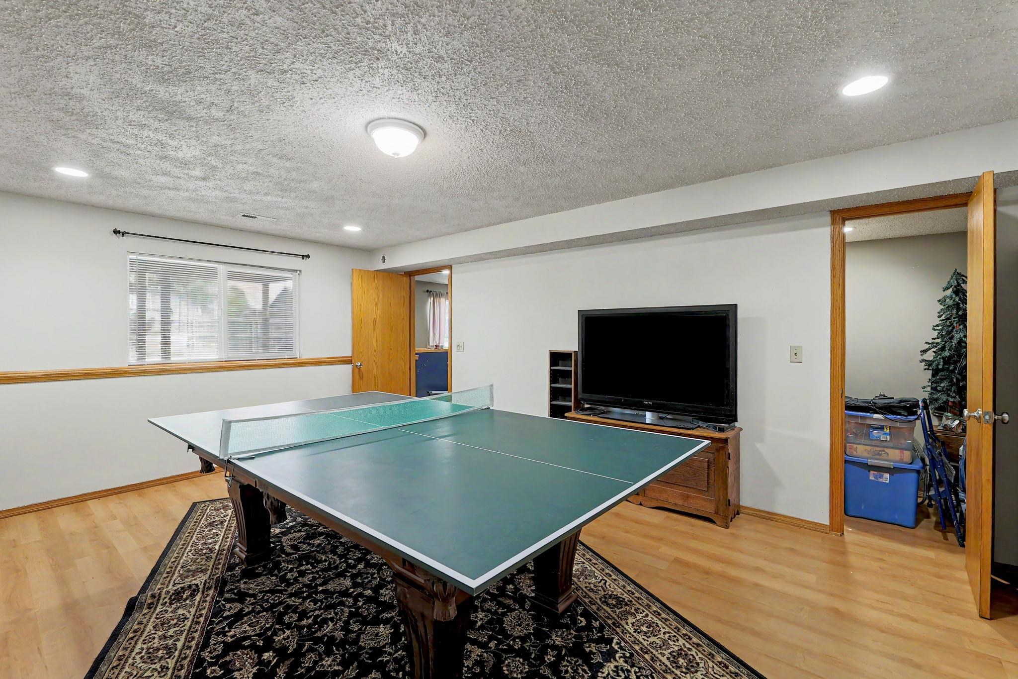 1051 N Aksarben Ct Property Photo 30