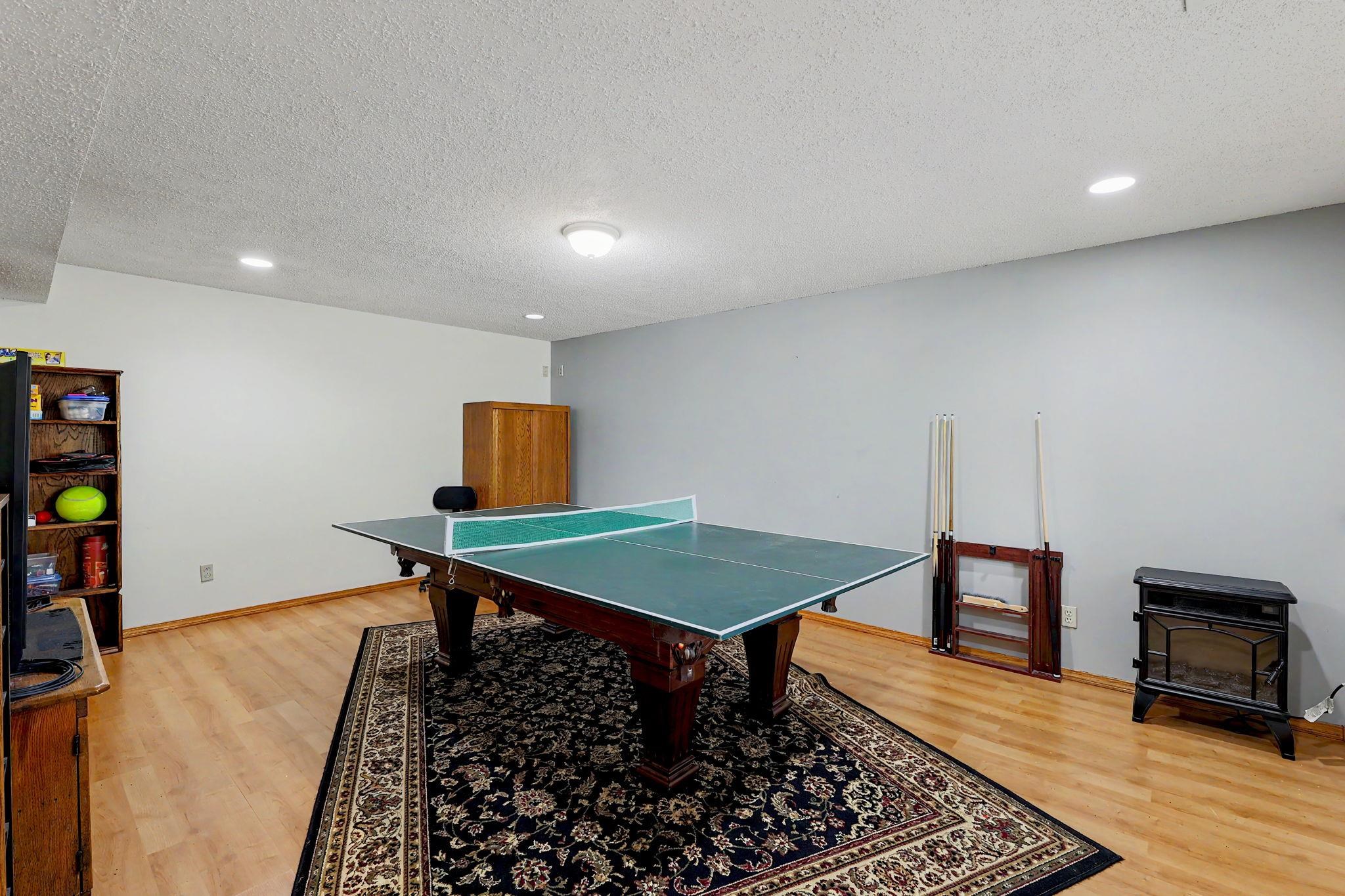 1051 N Aksarben Ct Property Photo 31