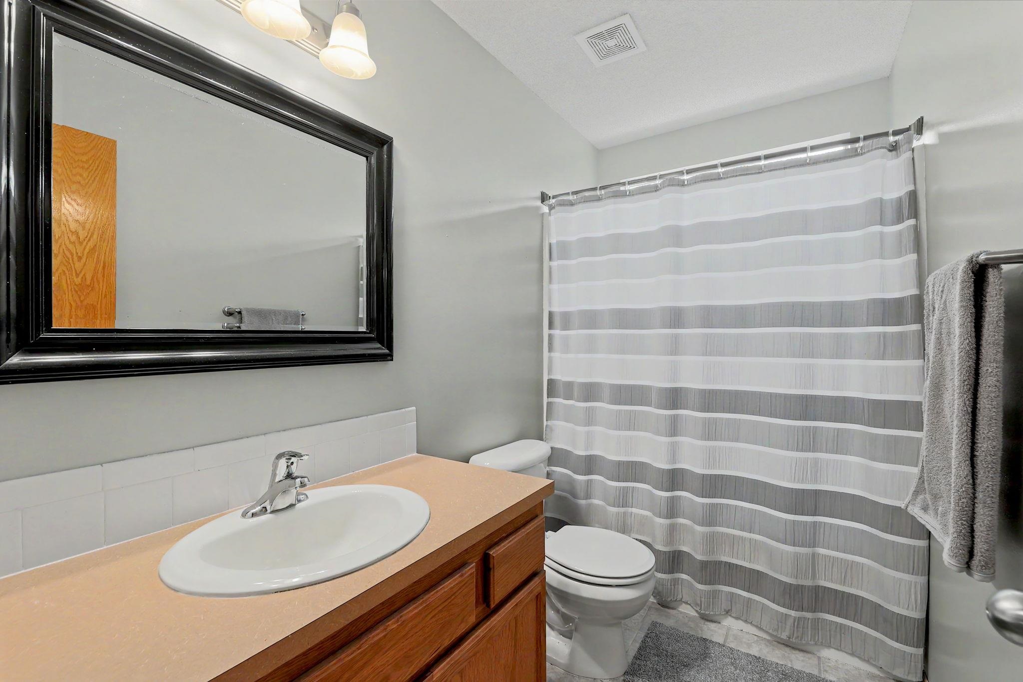 1051 N Aksarben Ct Property Photo 32