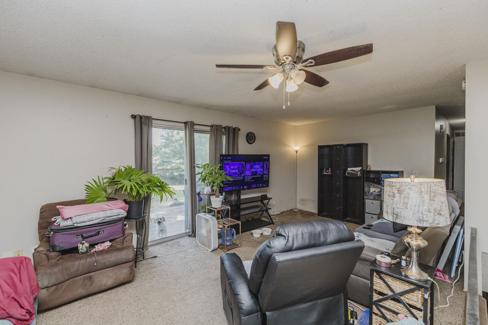 4914 Looman Property Photo 6
