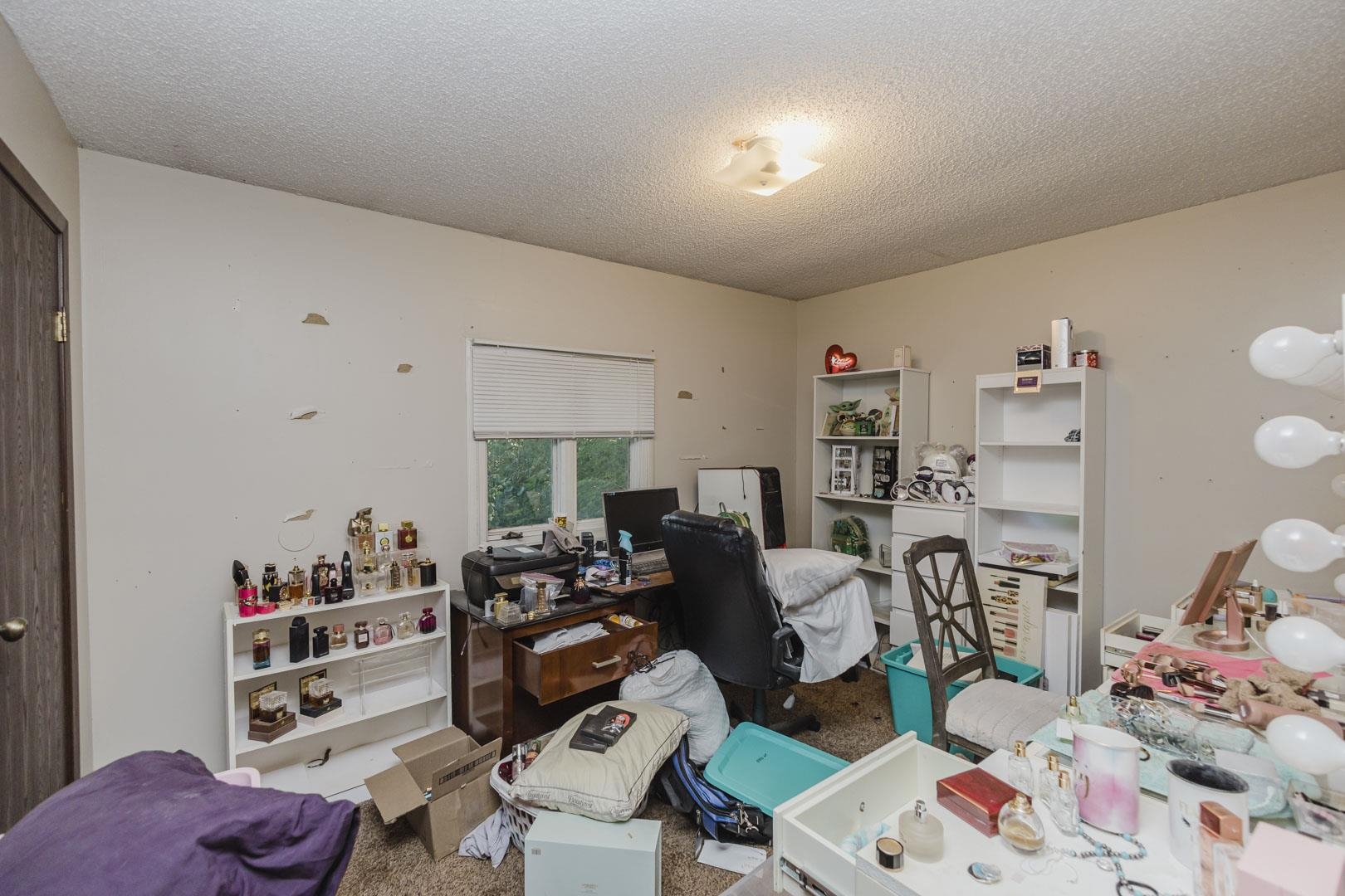 4914 Looman Property Photo 14