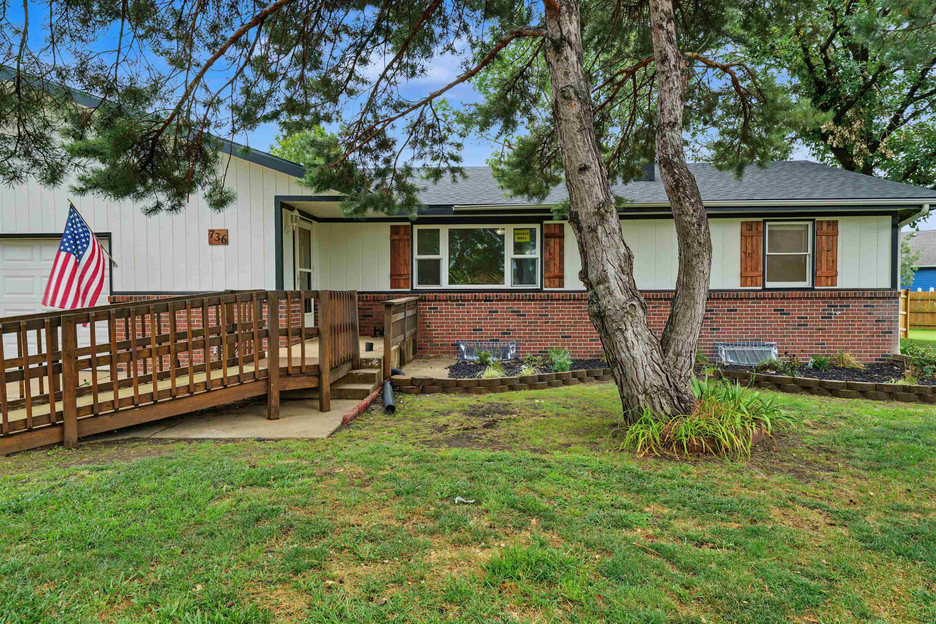 736 Scott Ave Property Photo 4