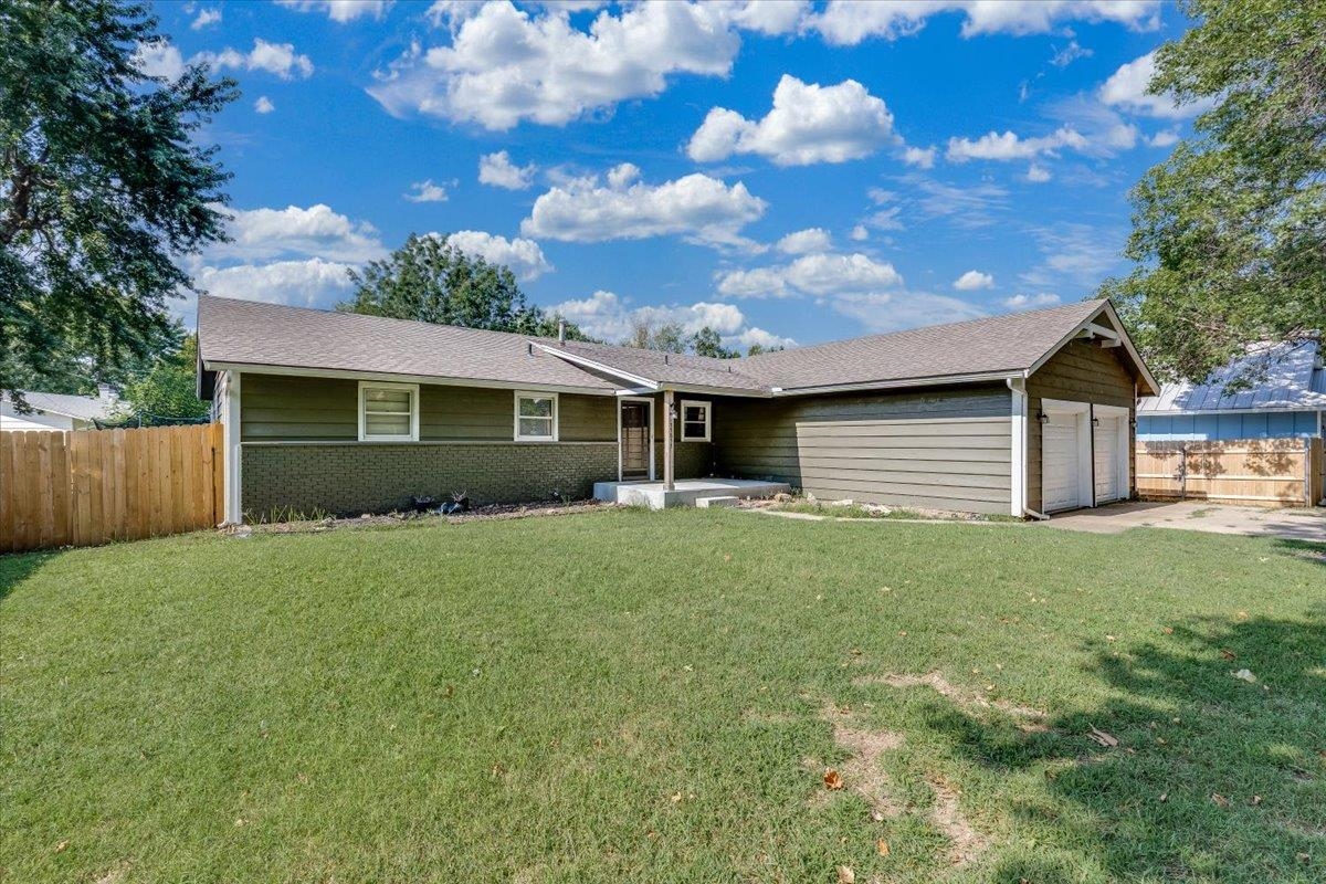 11611 W Kent Property Photo 2