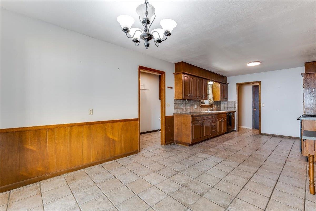 11611 W Kent Property Photo 6