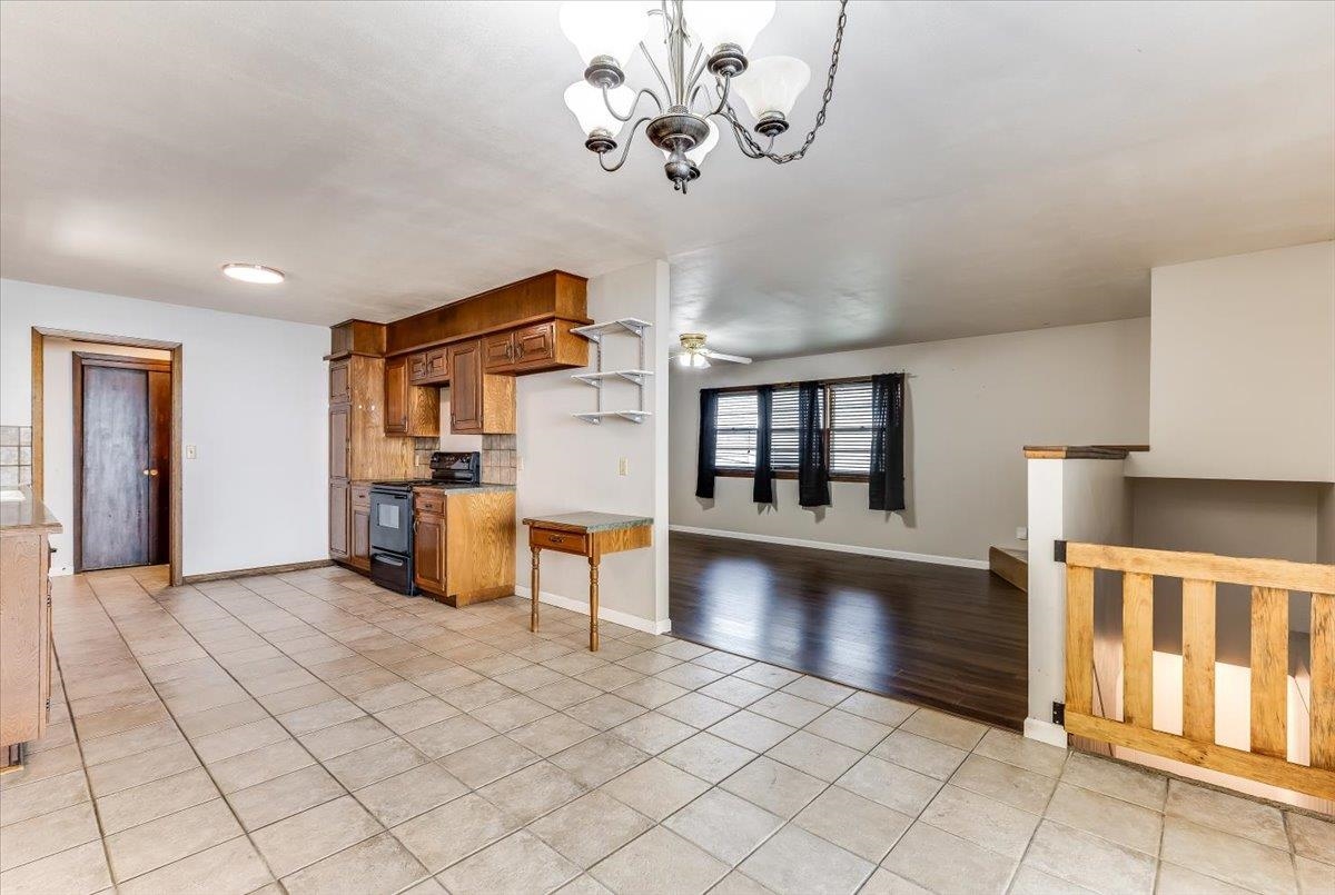 11611 W Kent Property Photo 7