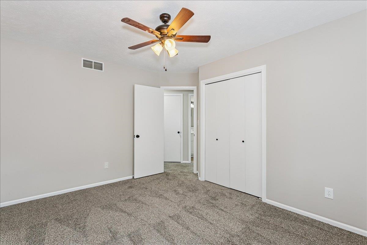 231 E Forest Park Ct Property Photo 17