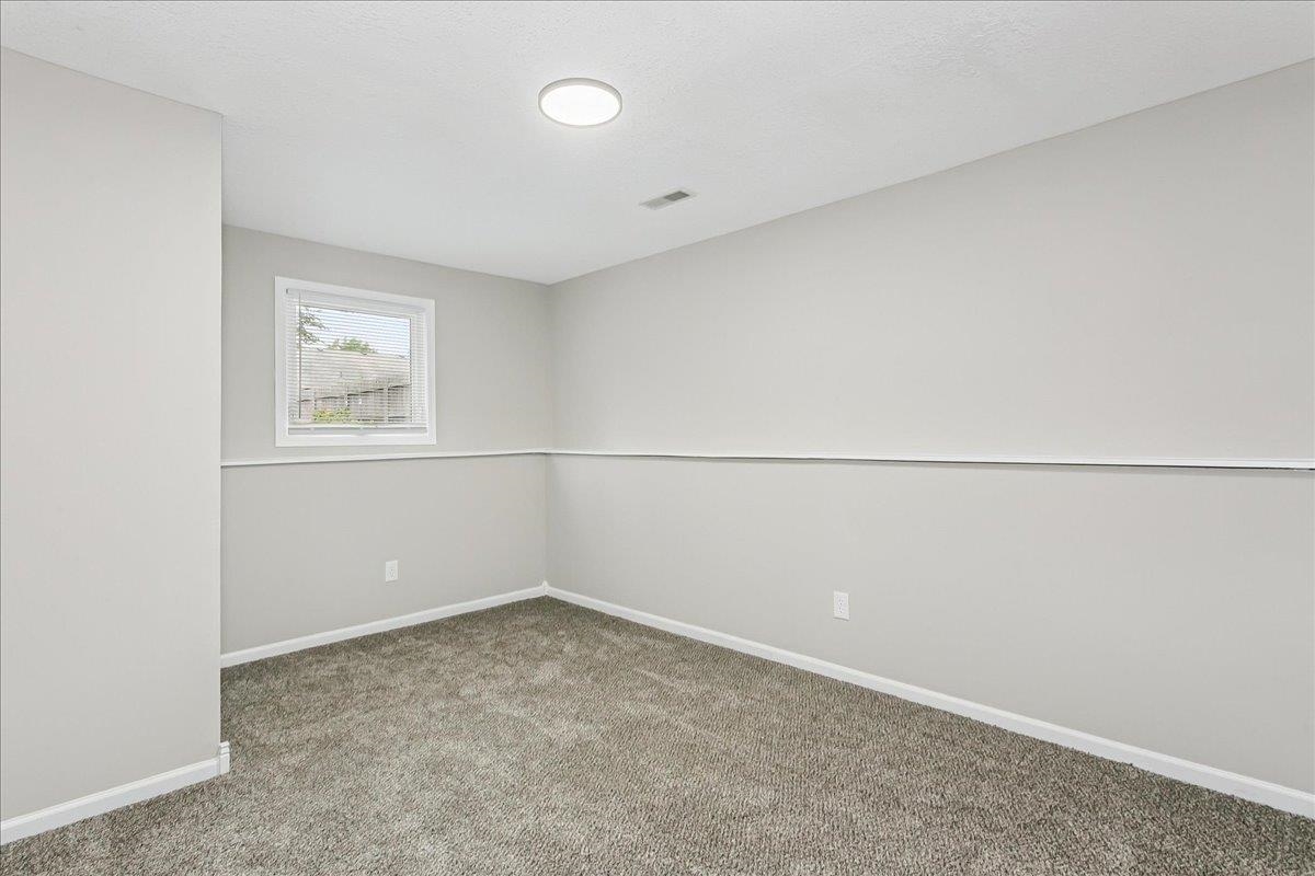 231 E Forest Park Ct Property Photo 20