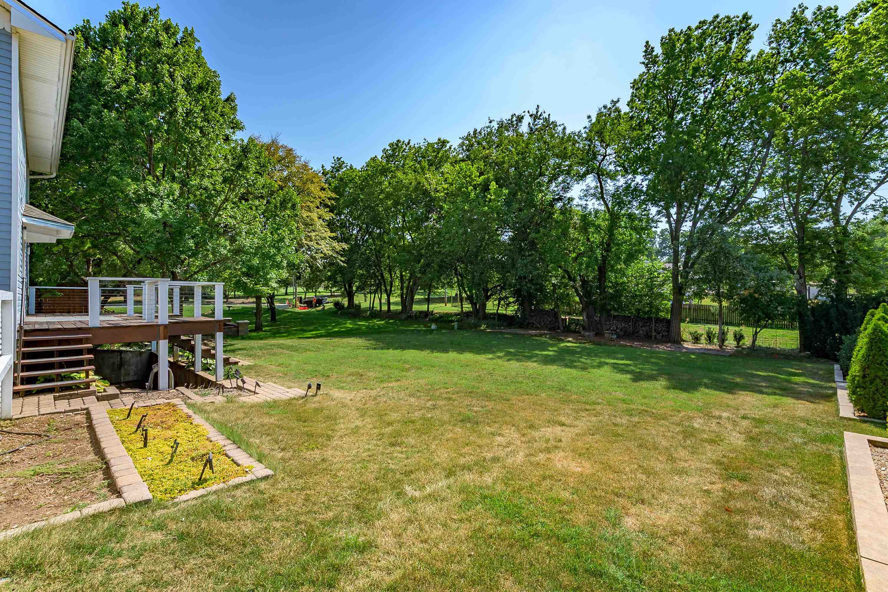 925 S Honeybrook Ln Property Photo 28