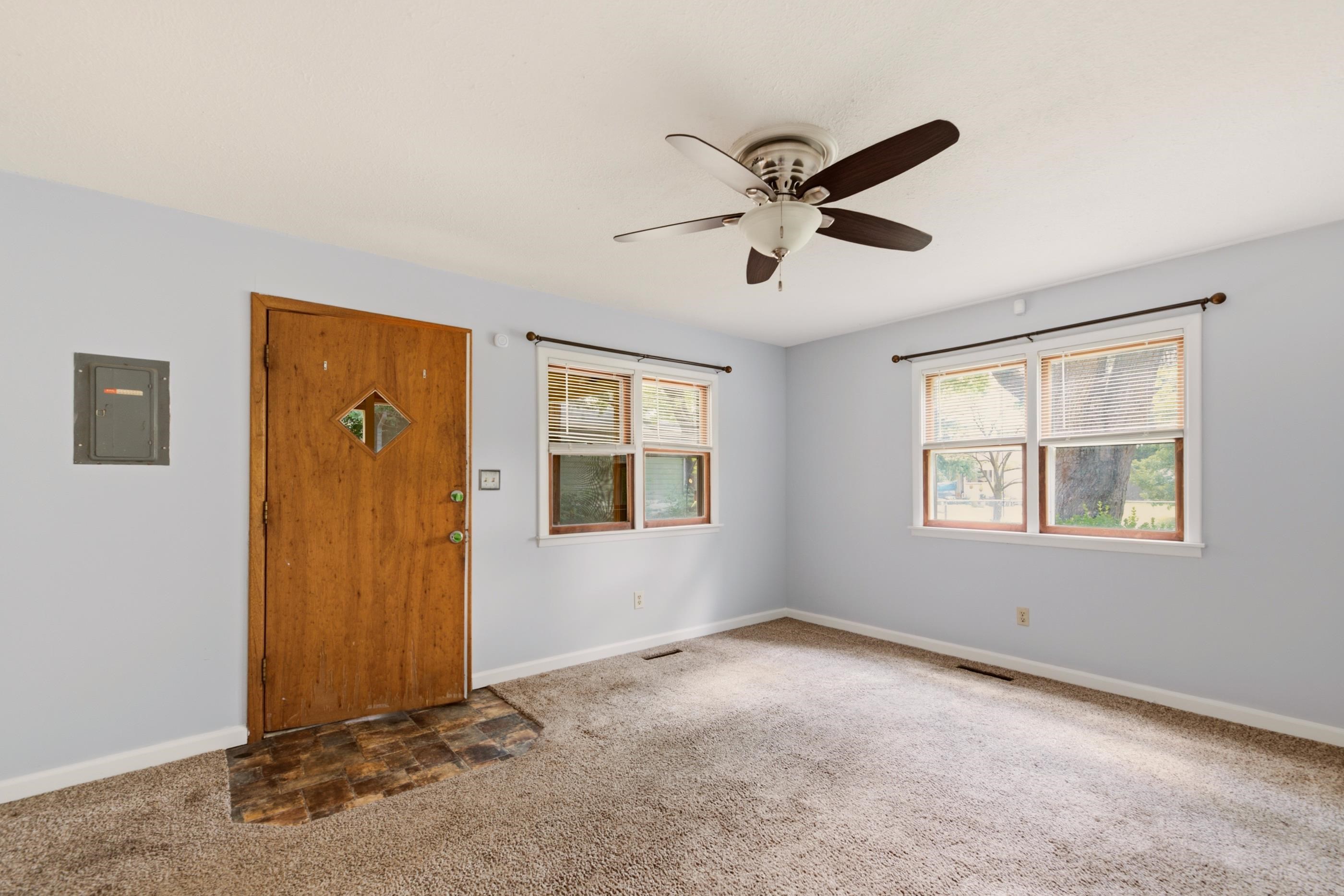 1128 N Custer Ave Property Photo 11