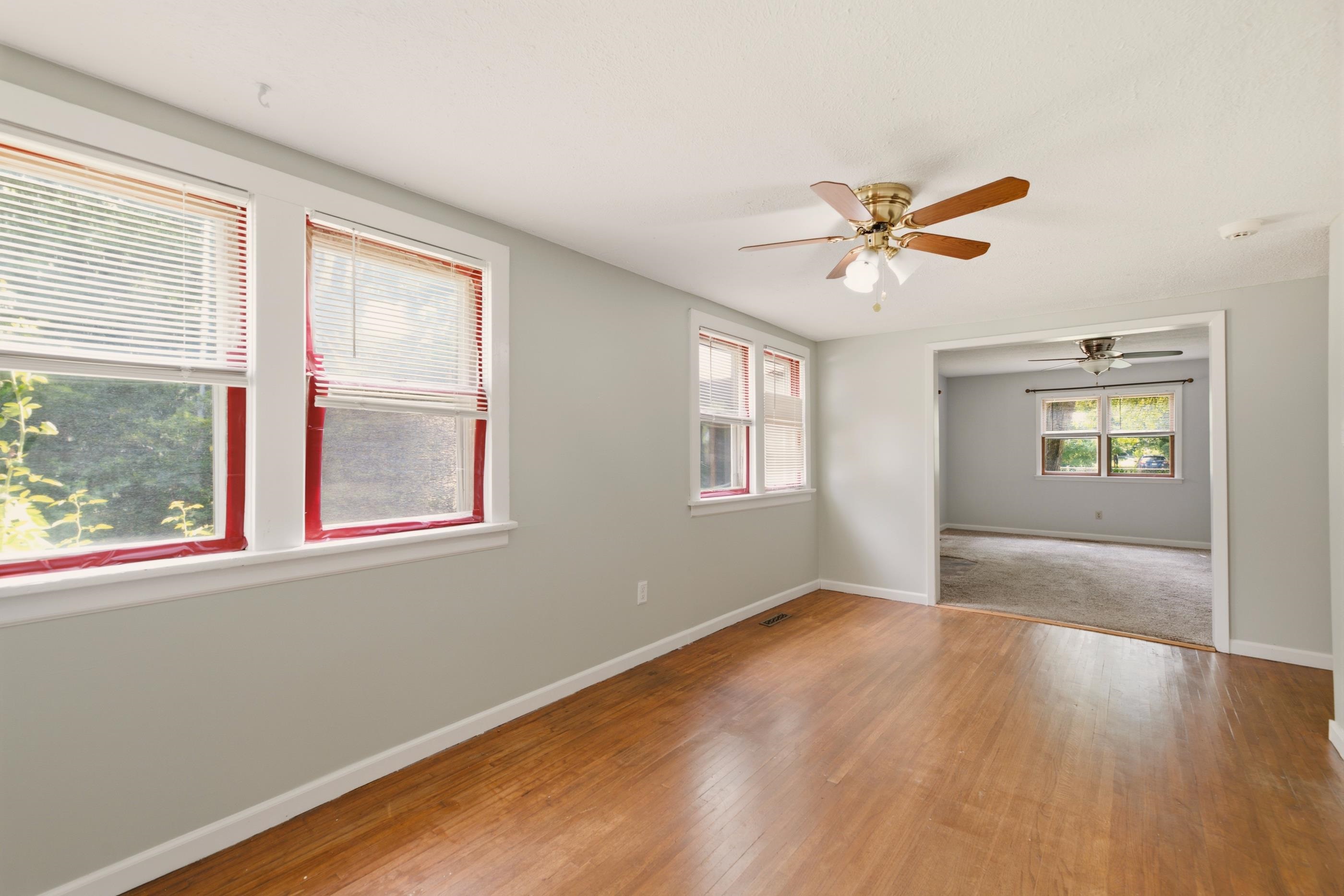 1128 N Custer Ave Property Photo 12