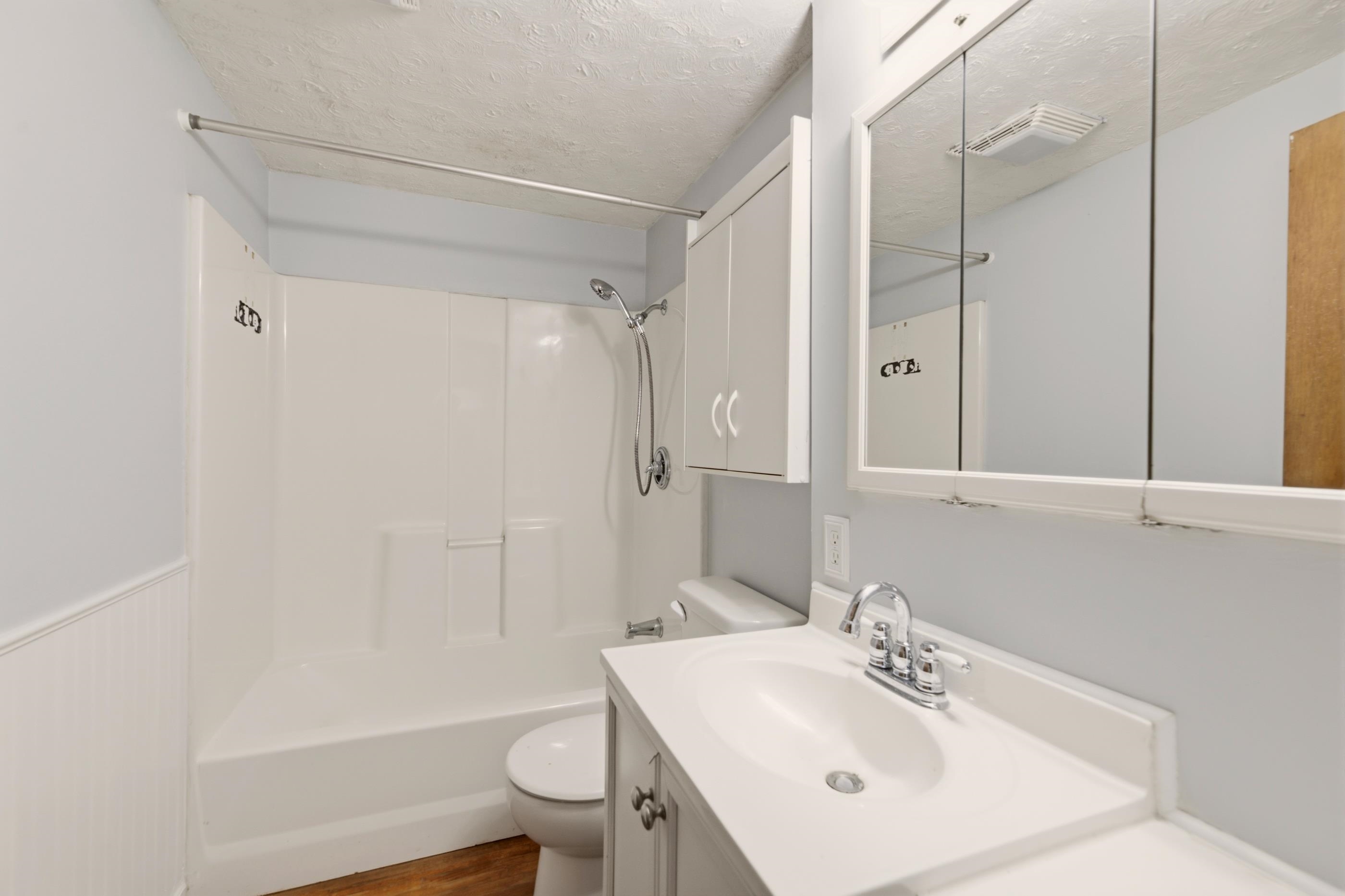 1128 N Custer Ave Property Photo 14