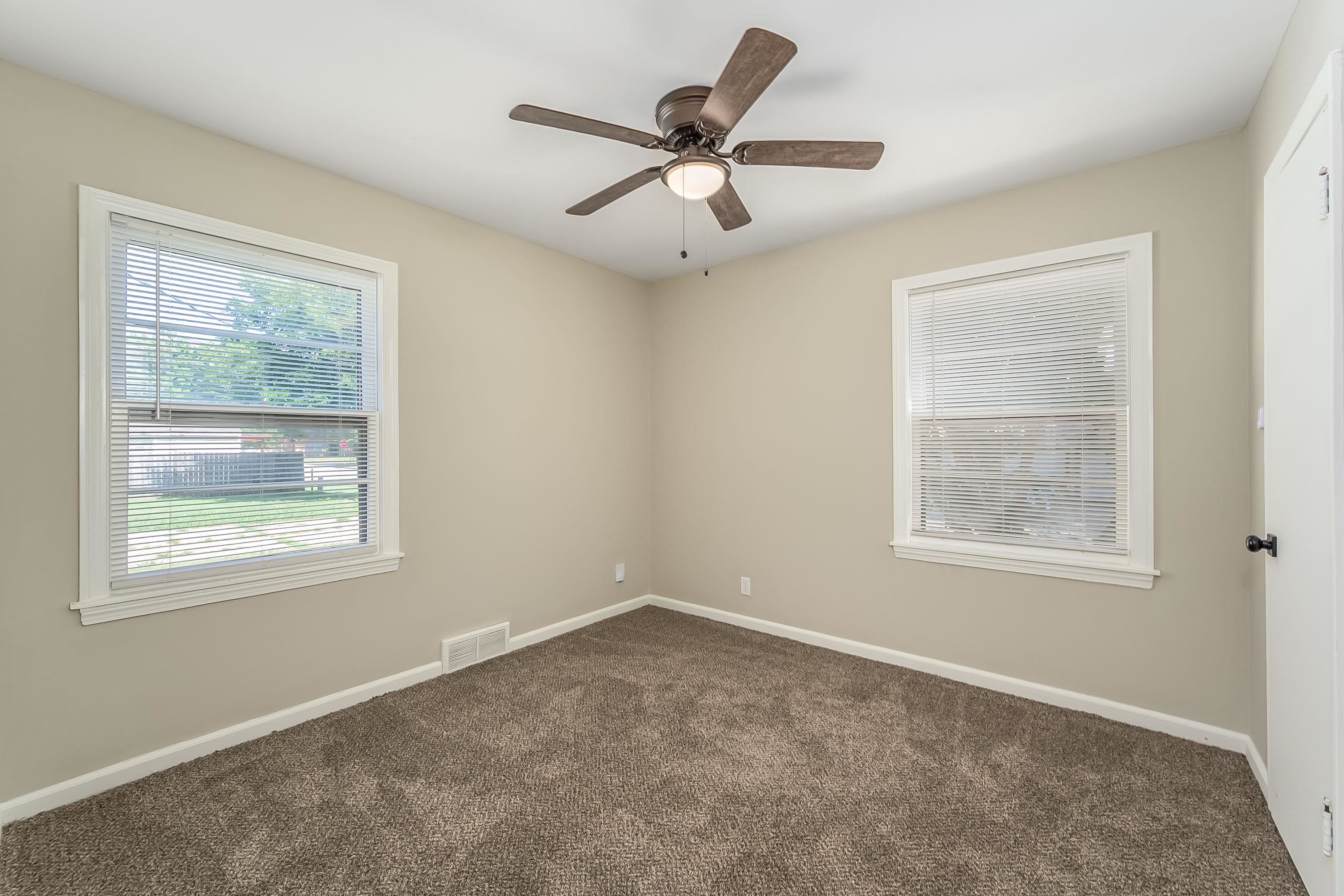 1858 S Volutsia Ave Property Photo 15