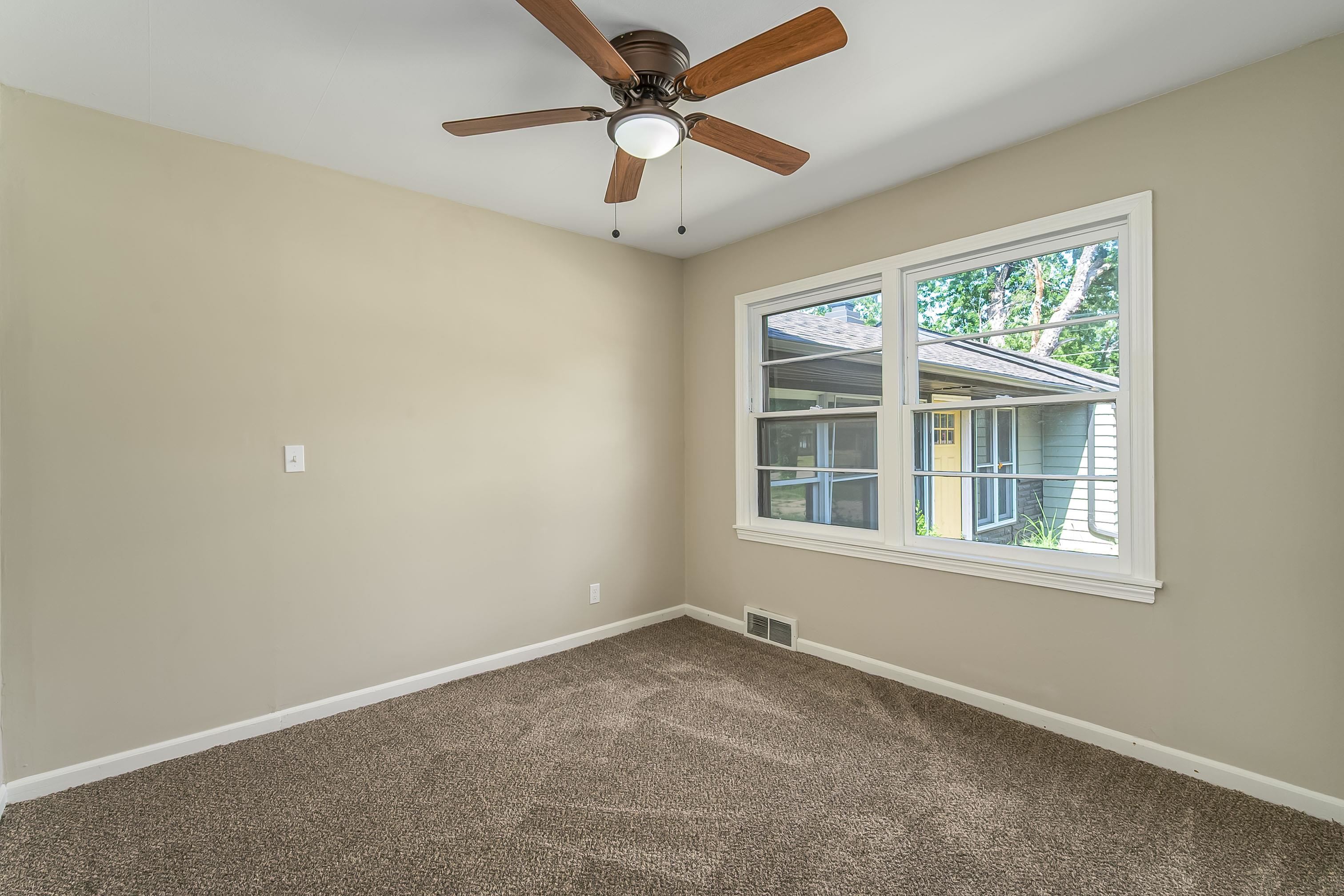 1858 S Volutsia Ave Property Photo 17