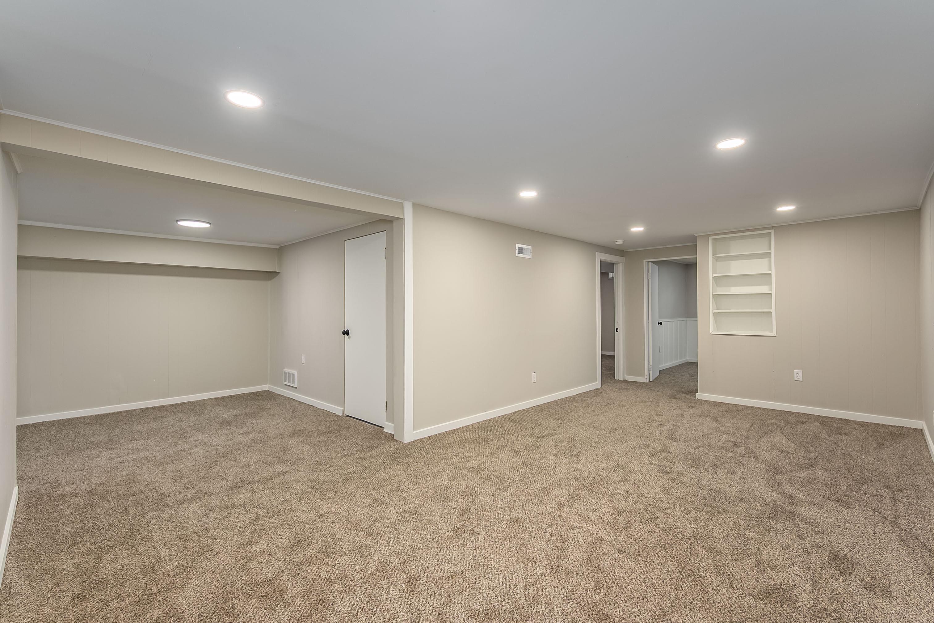 1858 S Volutsia Ave Property Photo 22