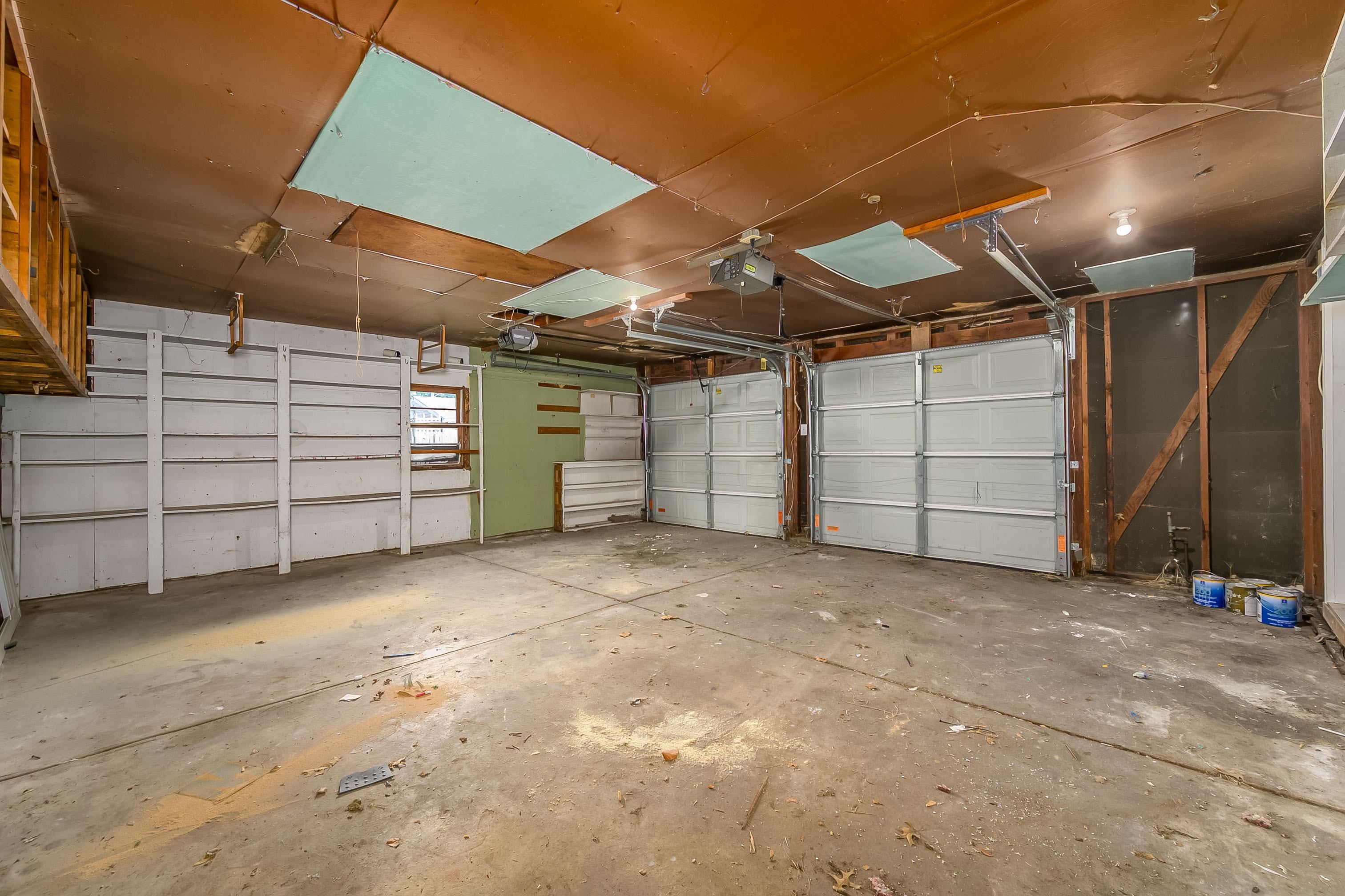1858 S Volutsia Ave Property Photo 25