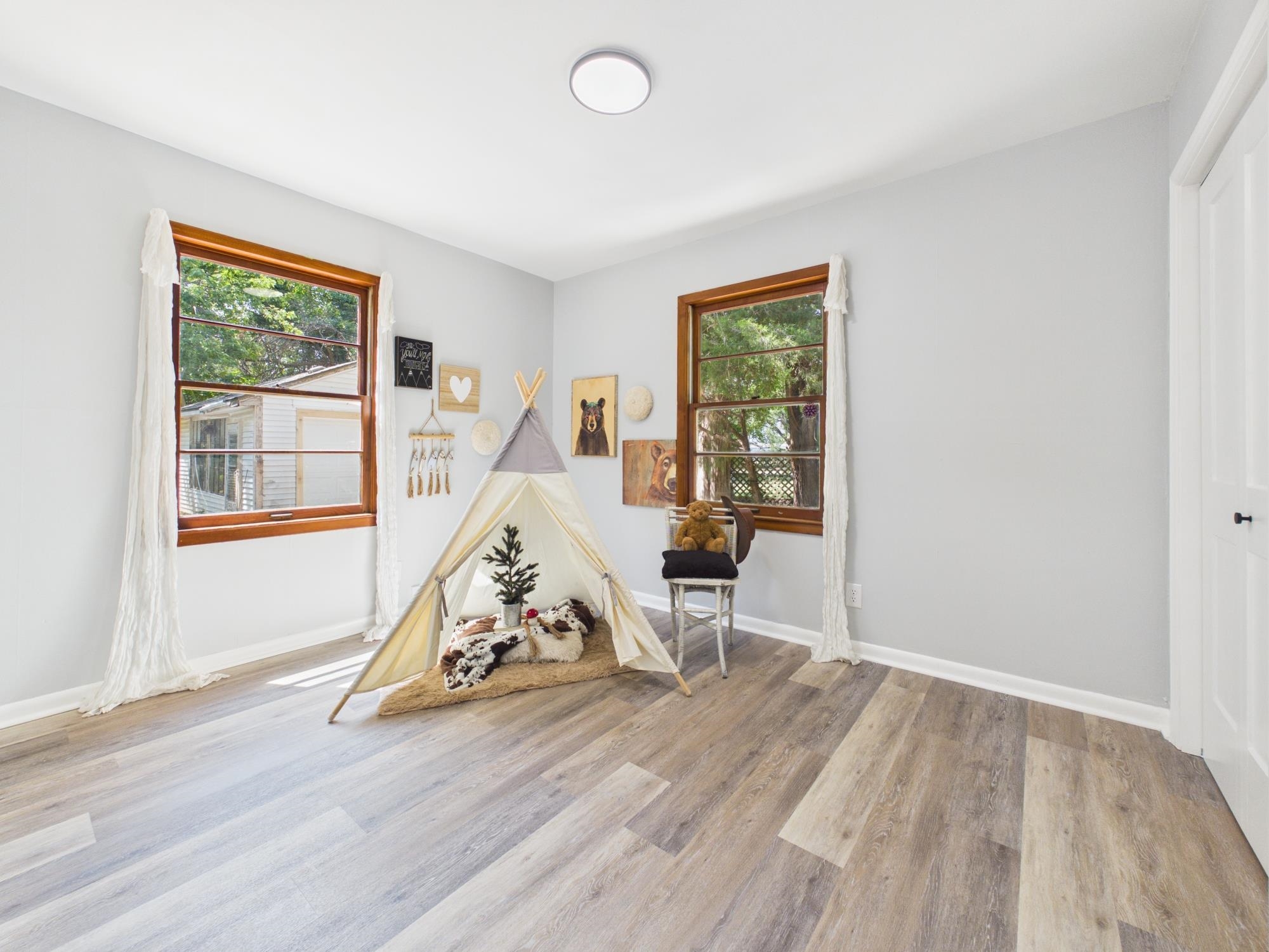 907 N Flora St Property Photo 25