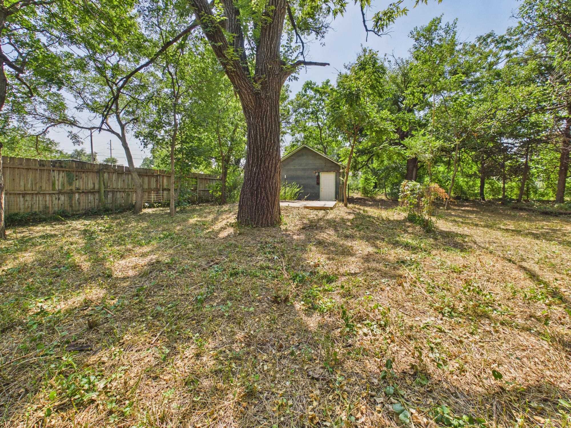 907 N Flora St Property Photo 30
